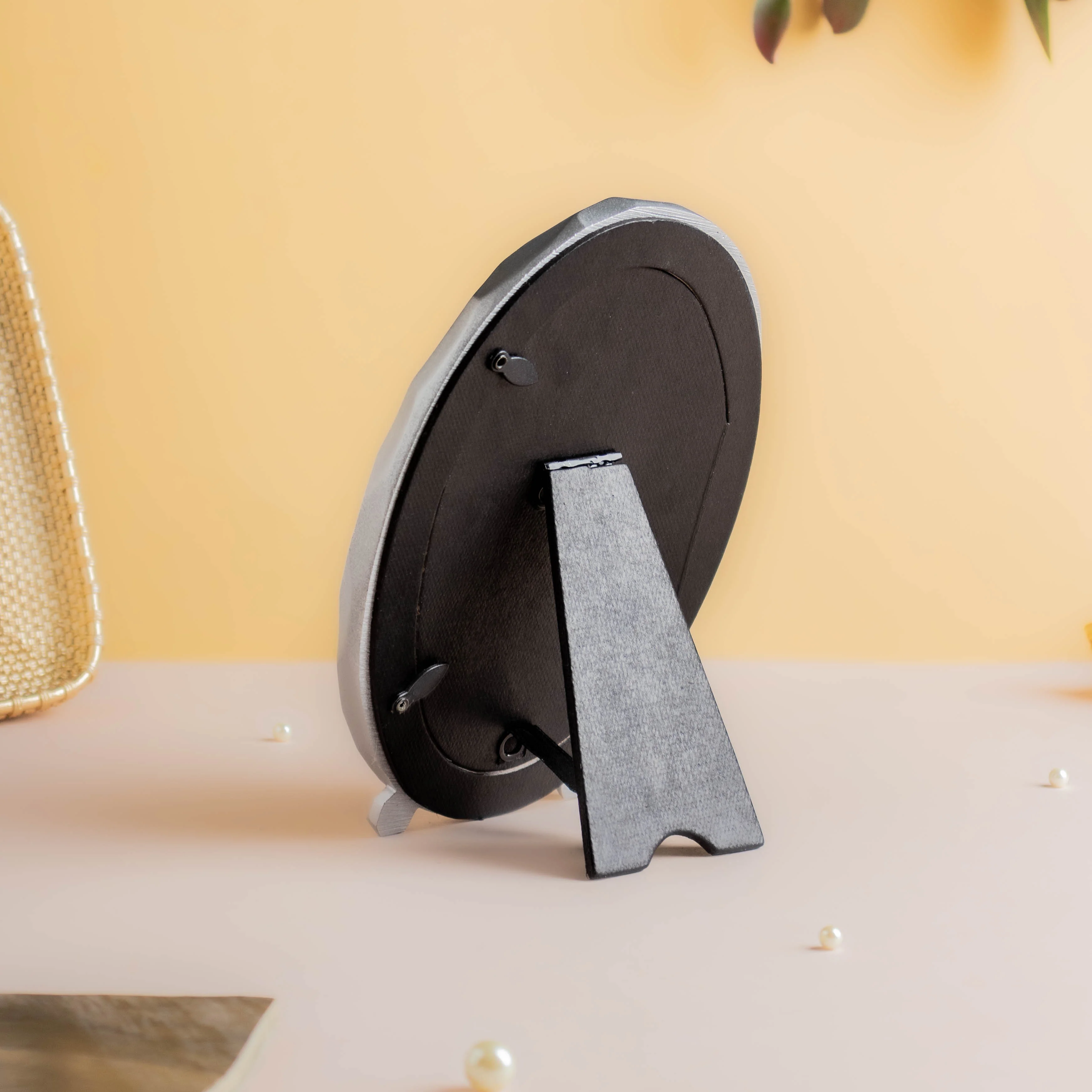 Retro Oval Photo Frame - Image 5