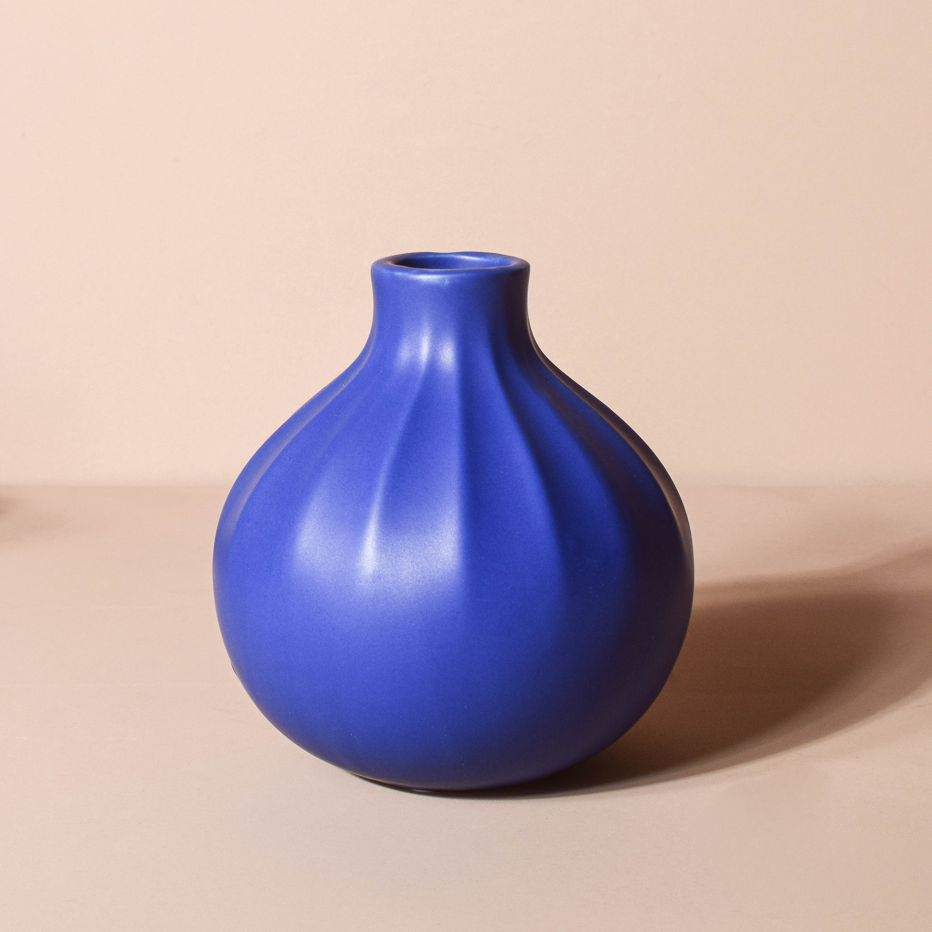 Ribbed Contemporary Vase - Image 5
