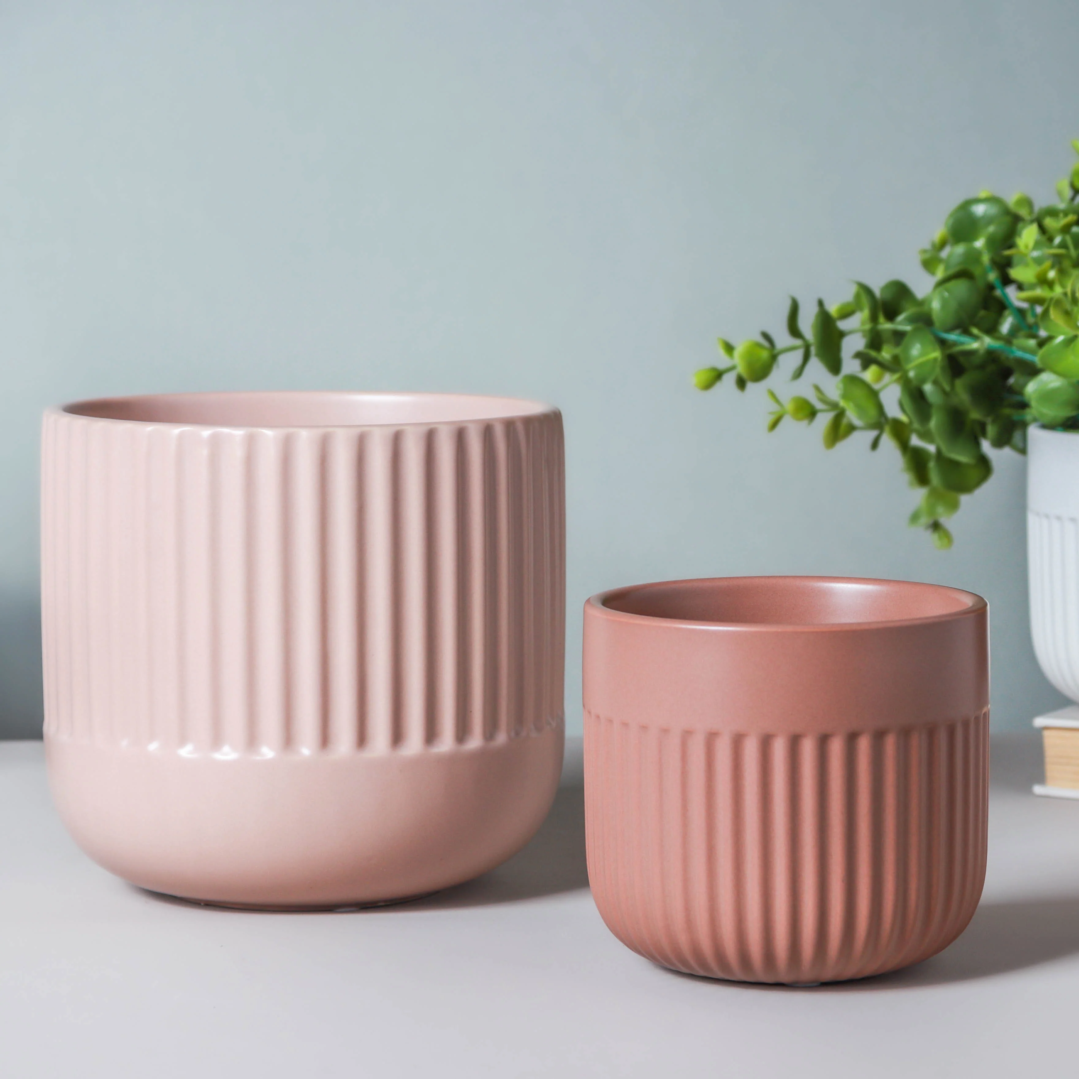 Ribbed Flower Pot - Image 3