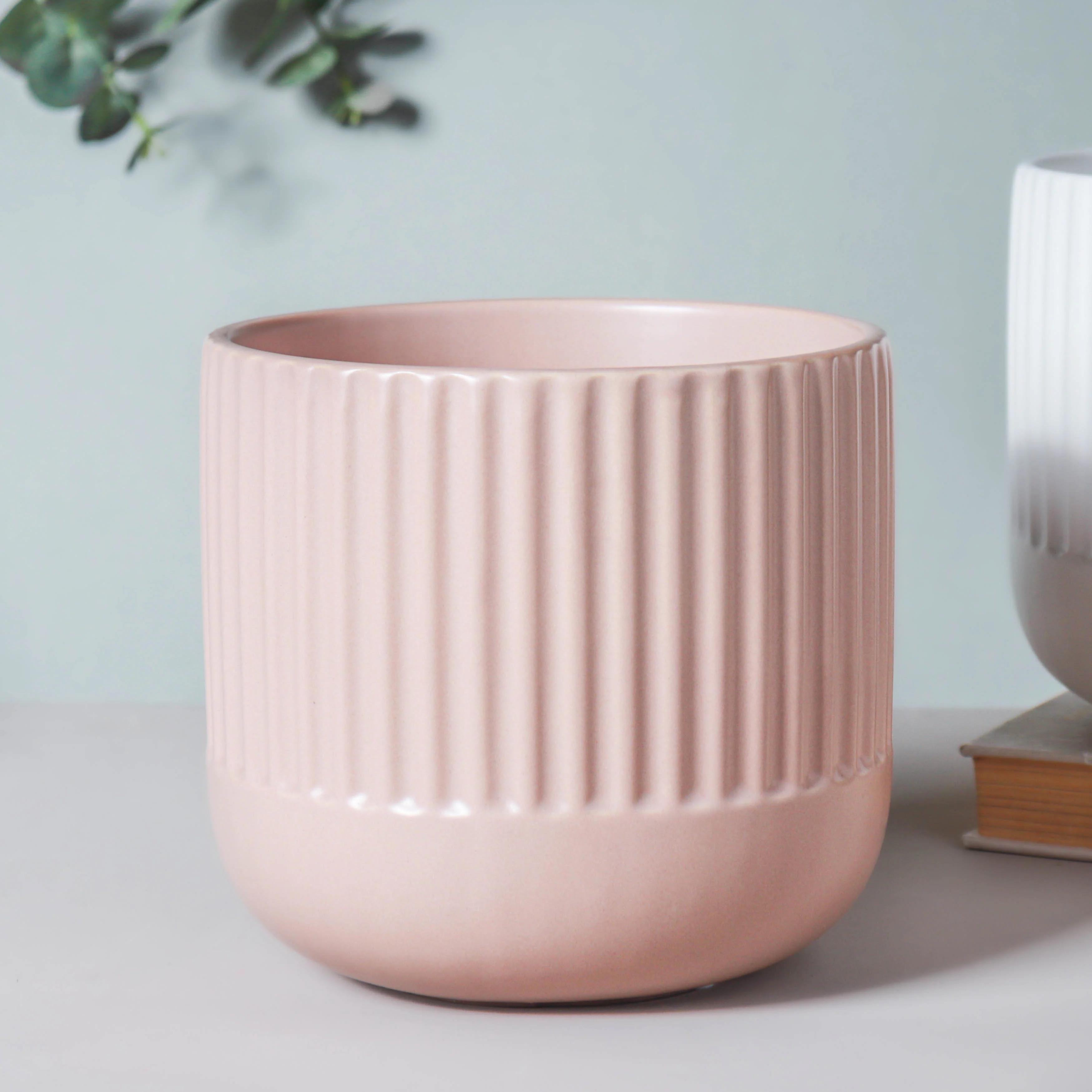 Ribbed Flower Pot - Image 7