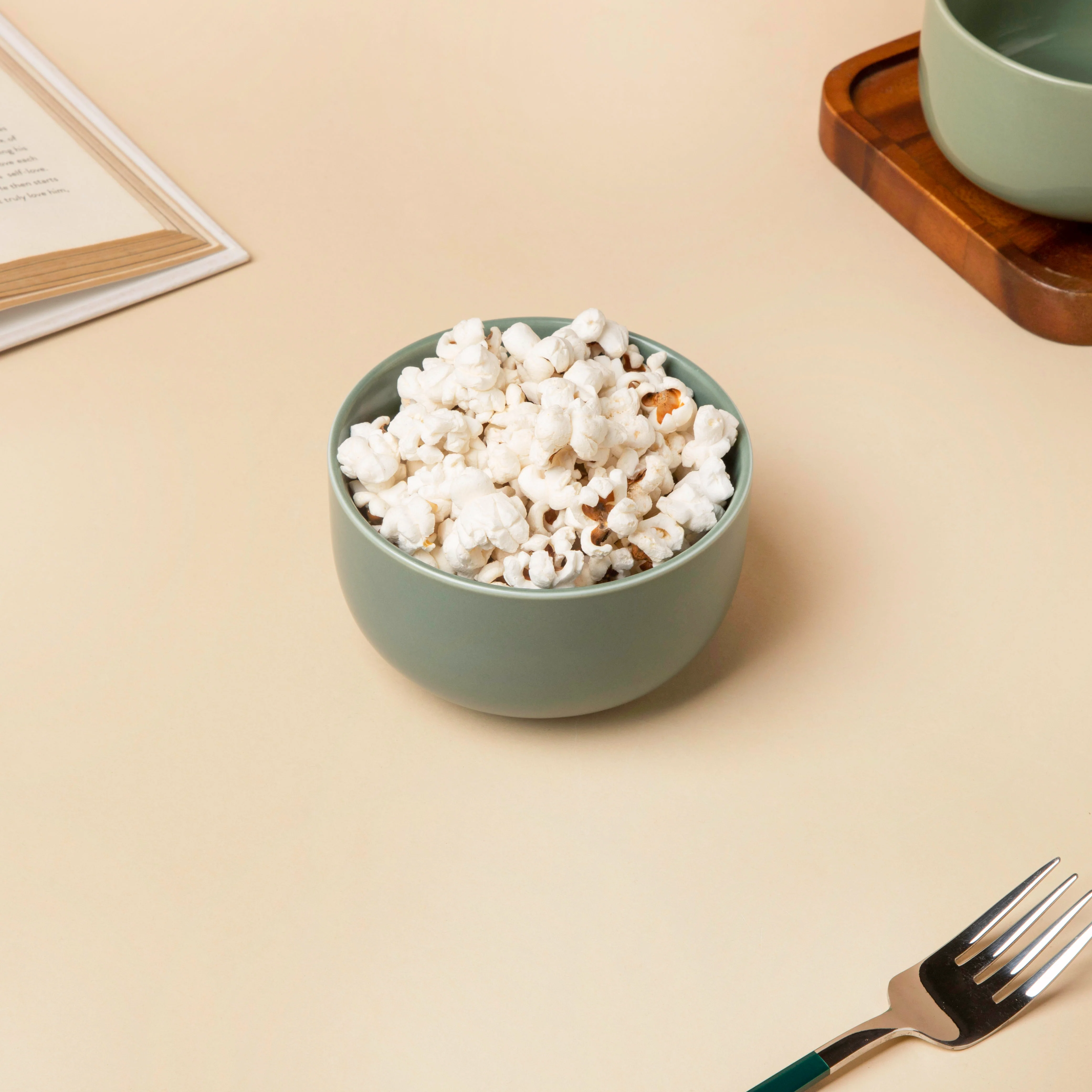 Riona Ceramic Dessert Bowl Matte Green - Image 2