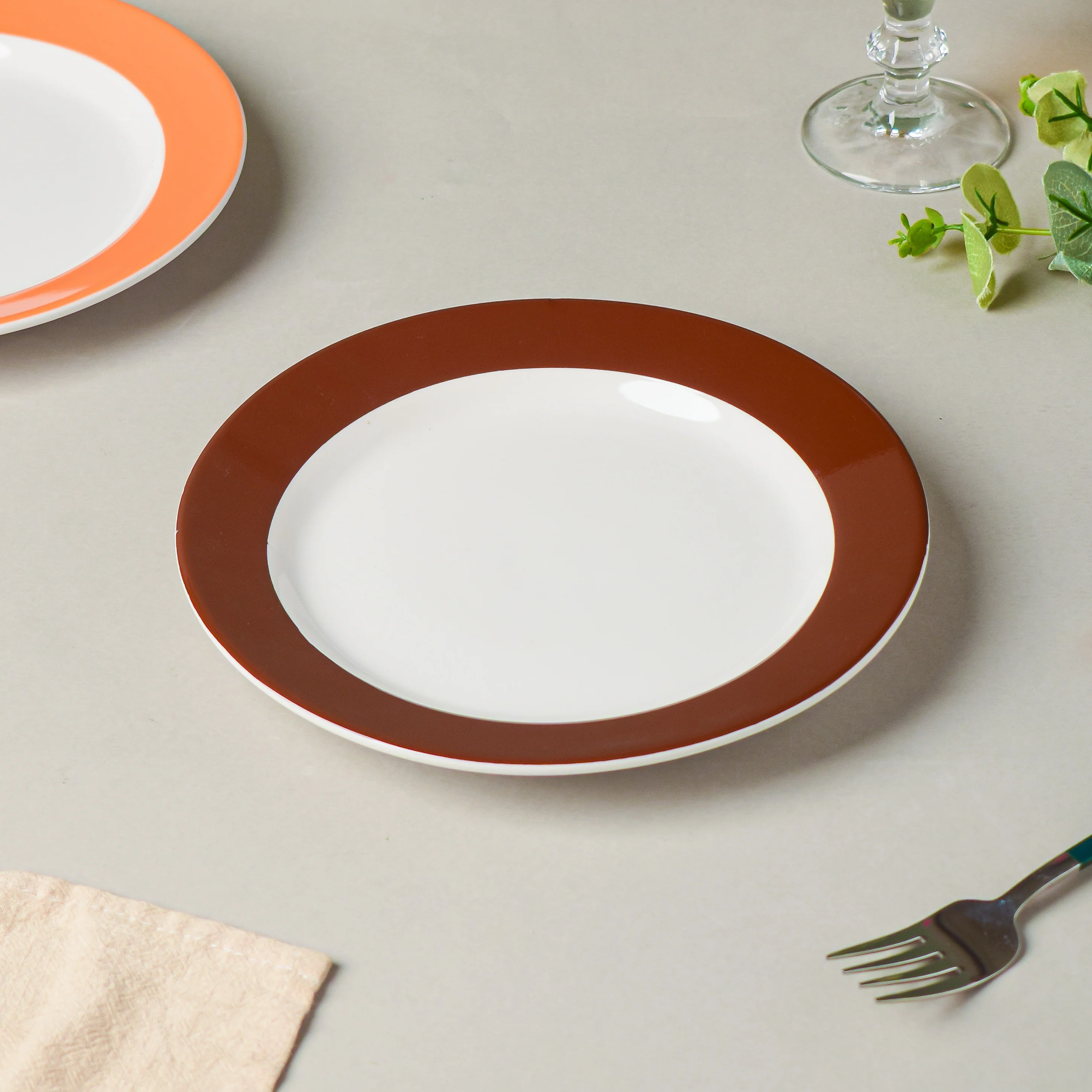 Riona Snack Plate White And Brown 8 Inch - Image 4