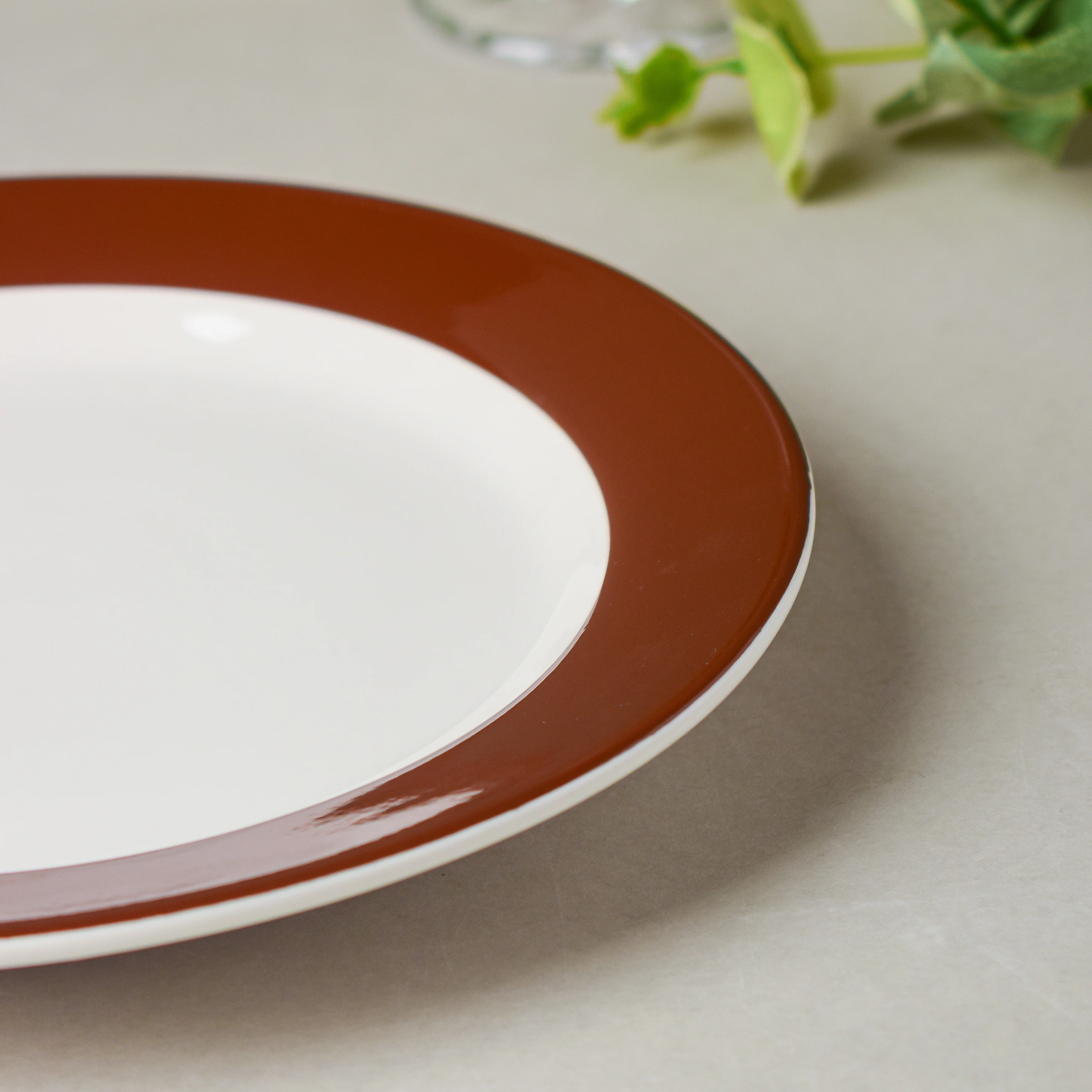 Riona Snack Plate White And Brown 8 Inch - Image 5