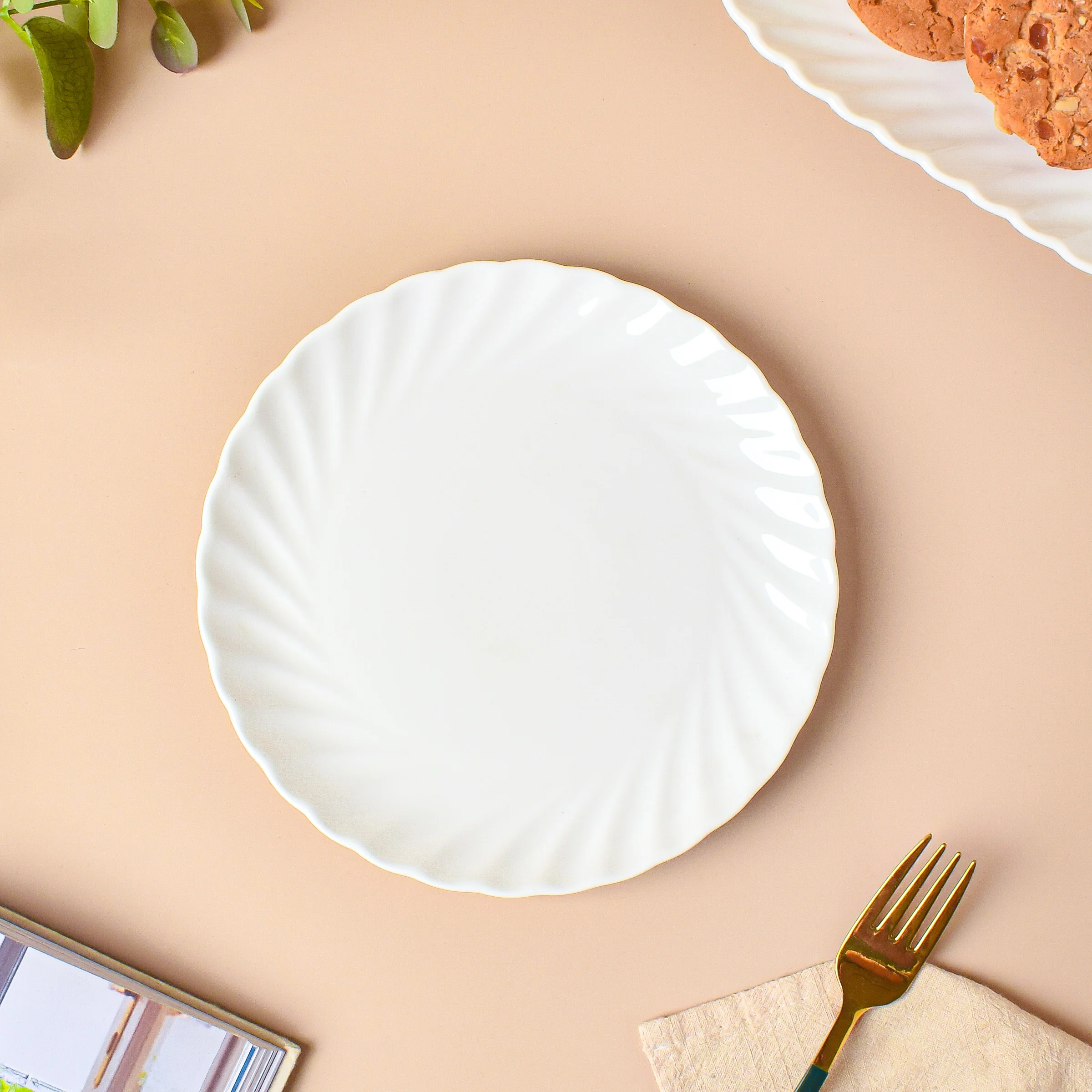 Riona Textured Ceramic Snack Plate White 7 Inch - Image 3