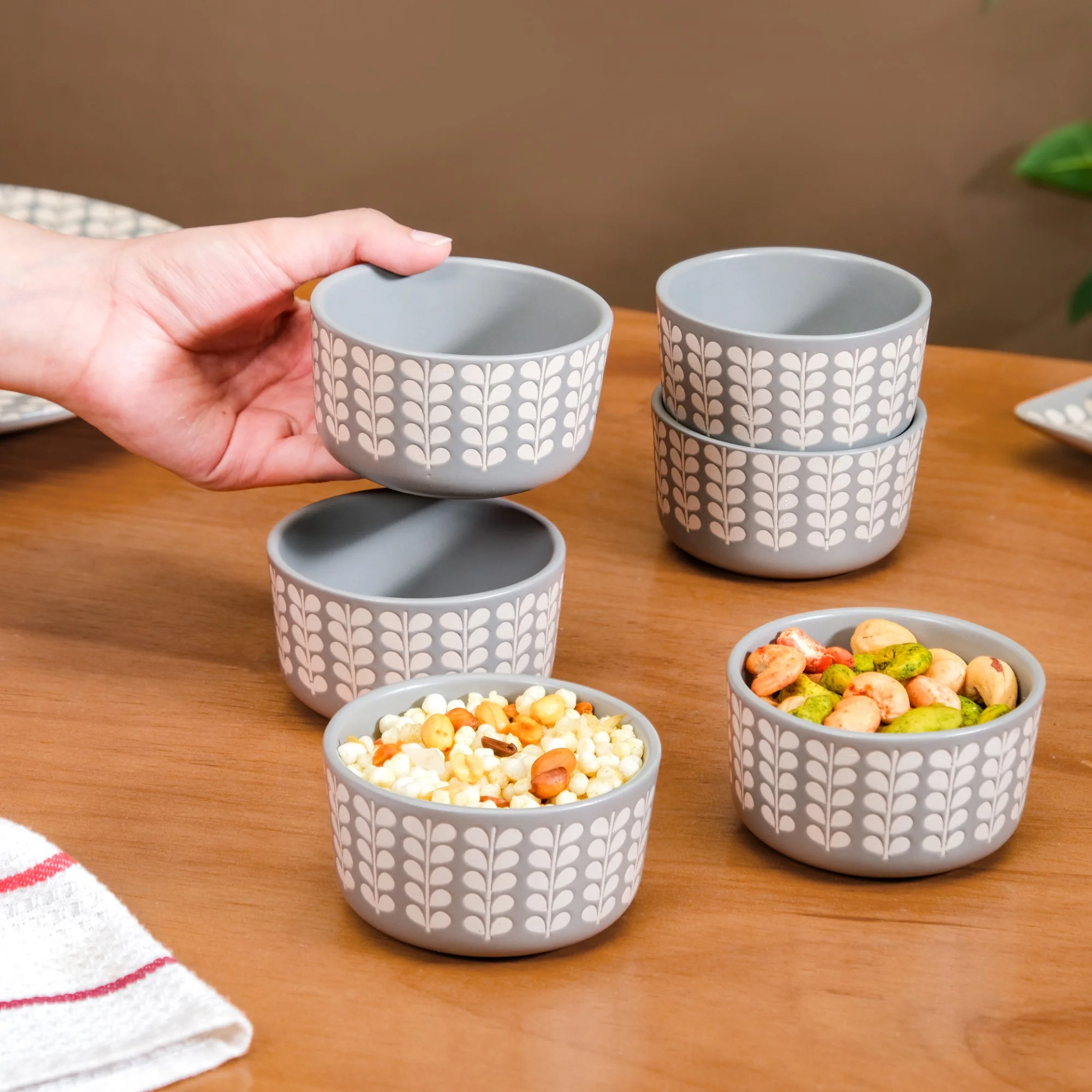 Robinia 24 Piece Ceramic Dinner Set For 6 - Image 7
