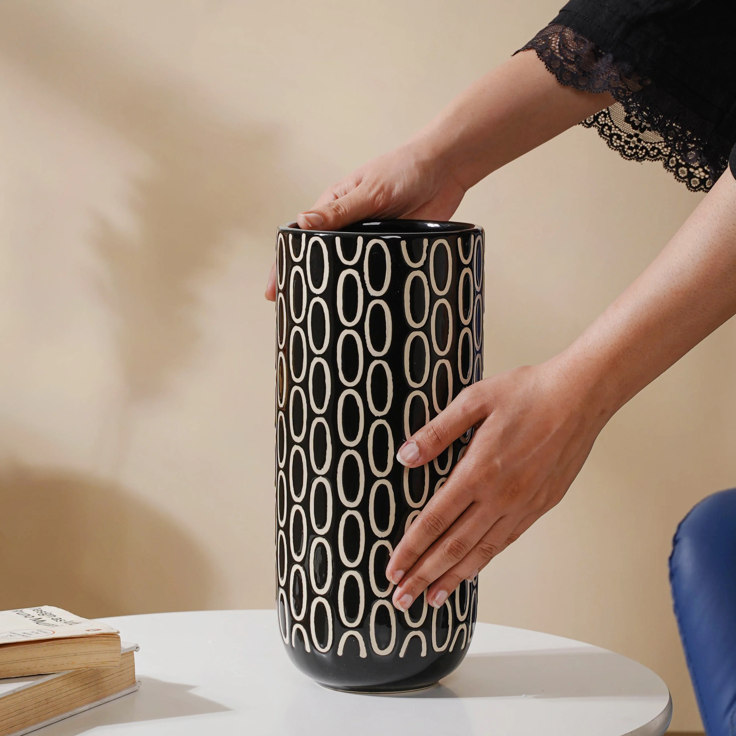 Room Decor Flower Vase - Image 3