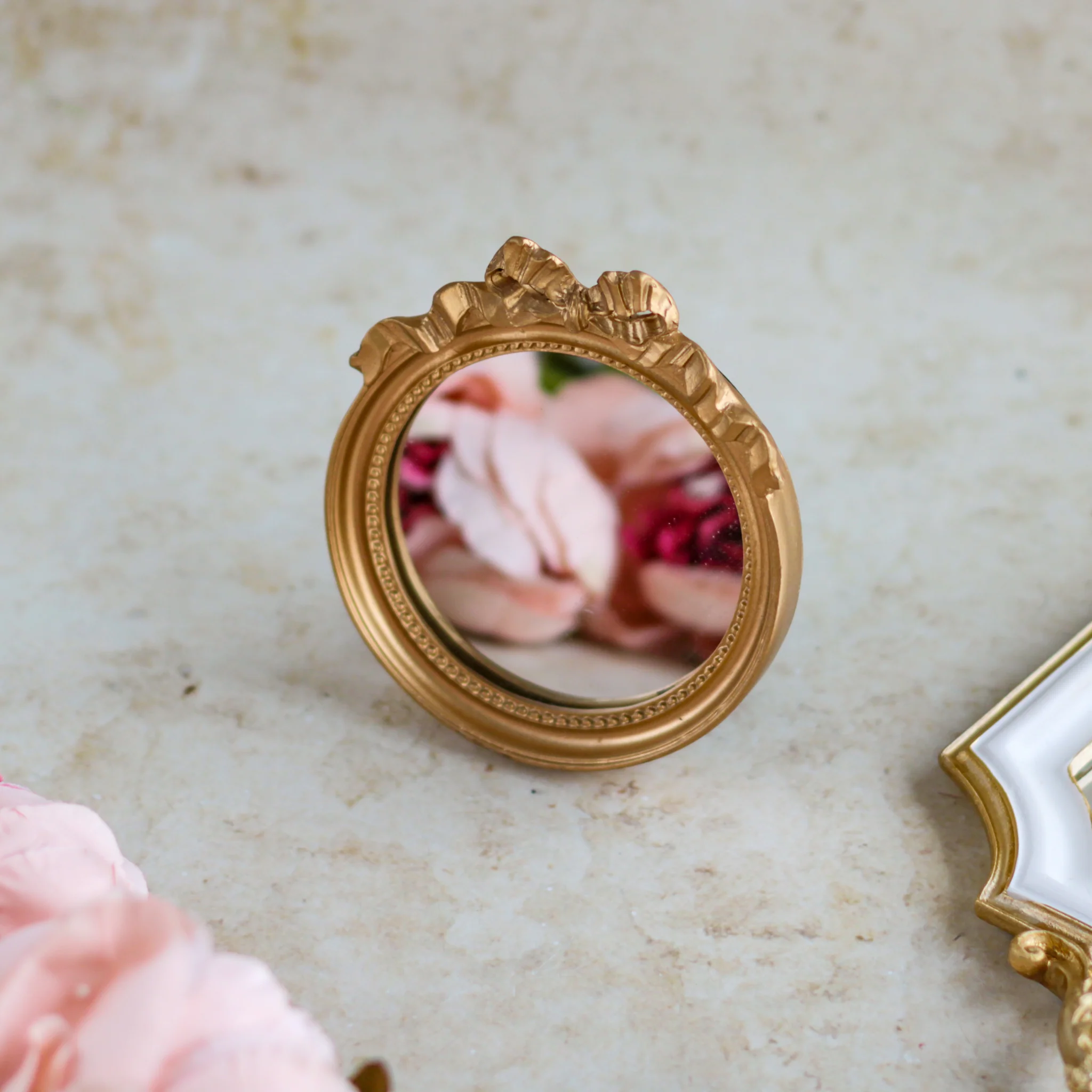 Round Gold Mirror - Image 3