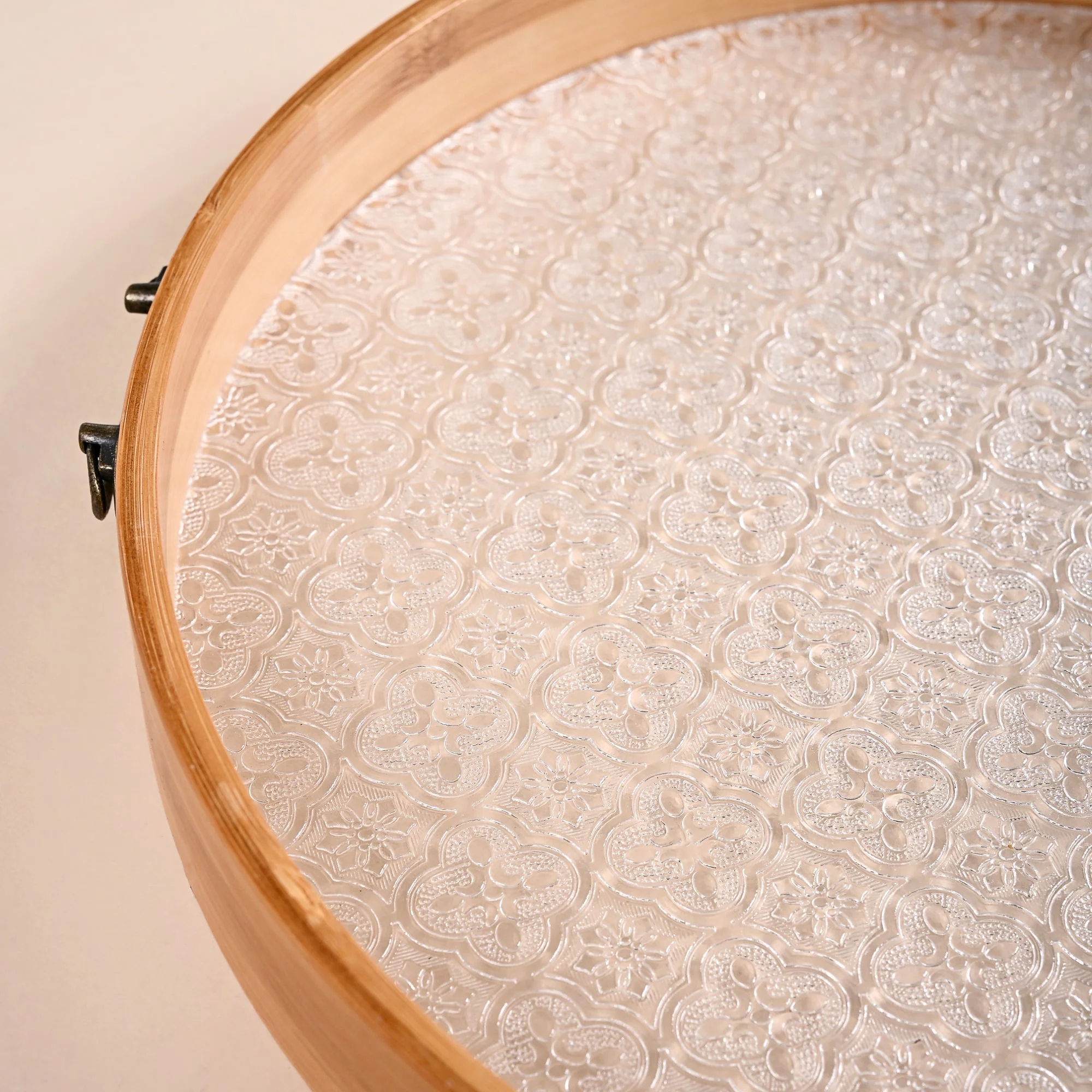 Round Tray With Embossed Acrylic Base And Bamboo Rim - Image 6