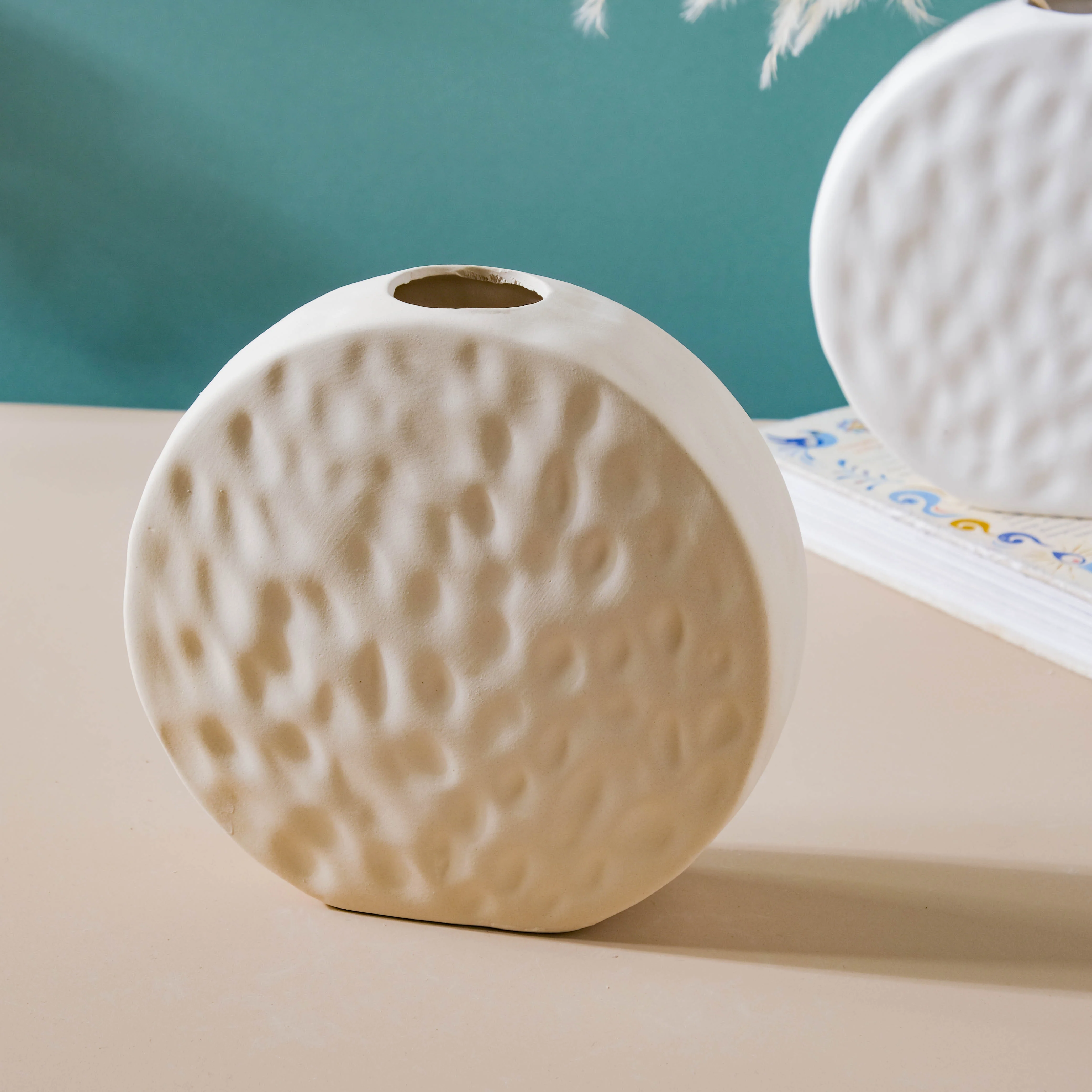 Round Vase - Image 6