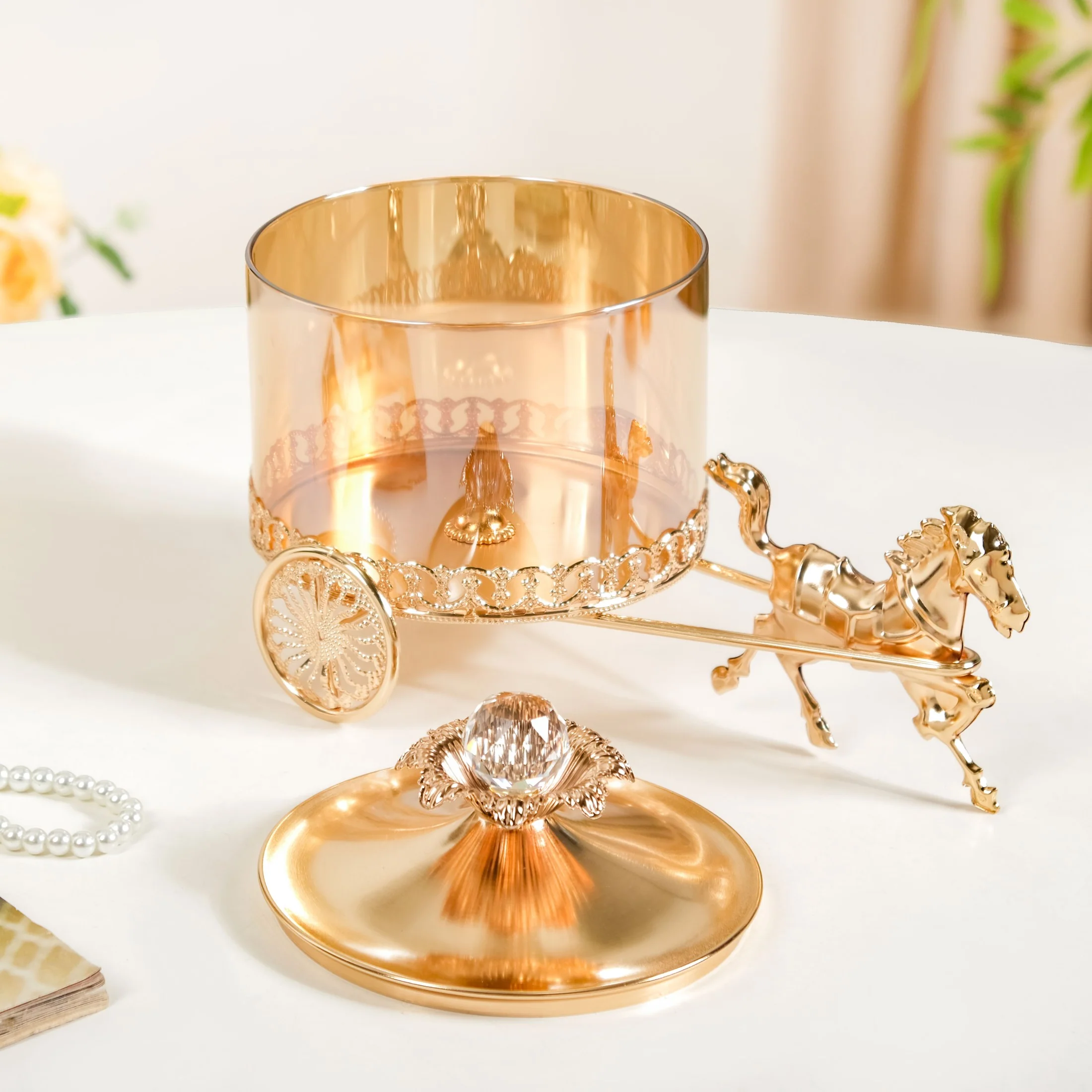 Royalcore Carriage Candy Jar - Image 3