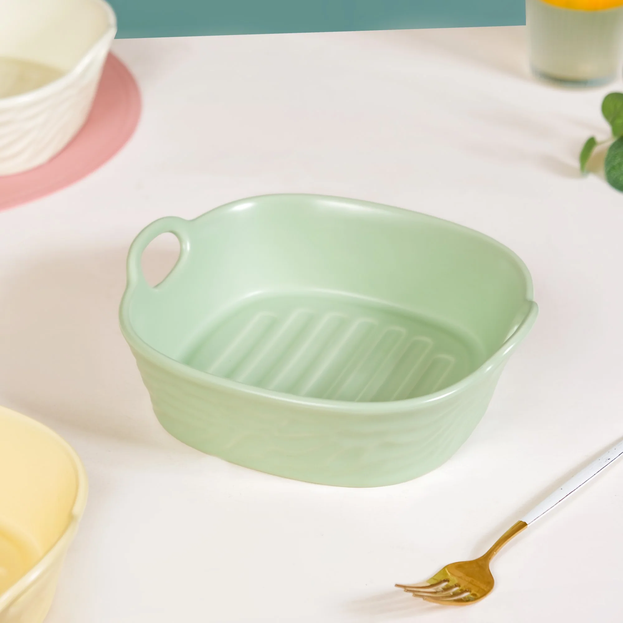 Sage Green Large Ceramic Serving Bowl 800 ml