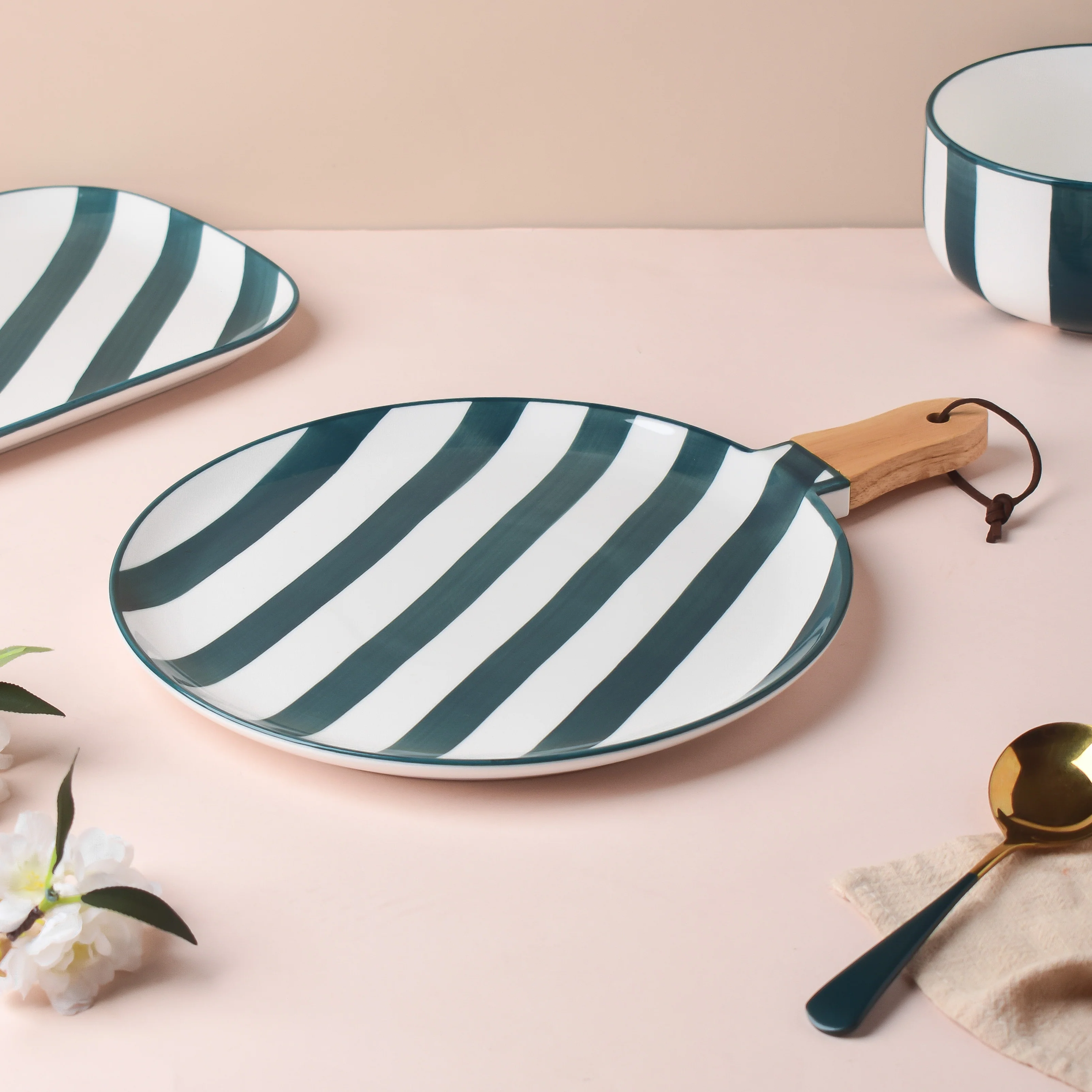 Sailor Striped Platter With Wooden Handle 10 Inch - Image 3