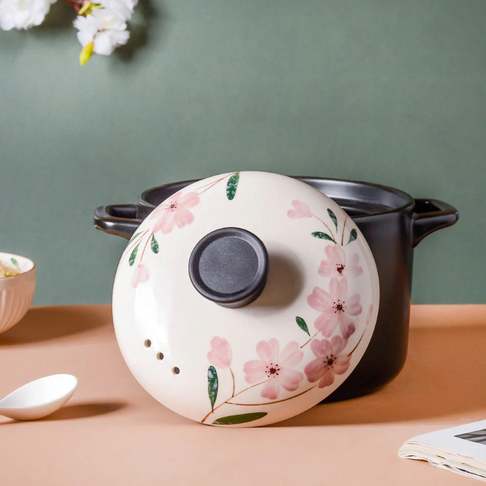 Sakura Black Casserole Pot - Image 5