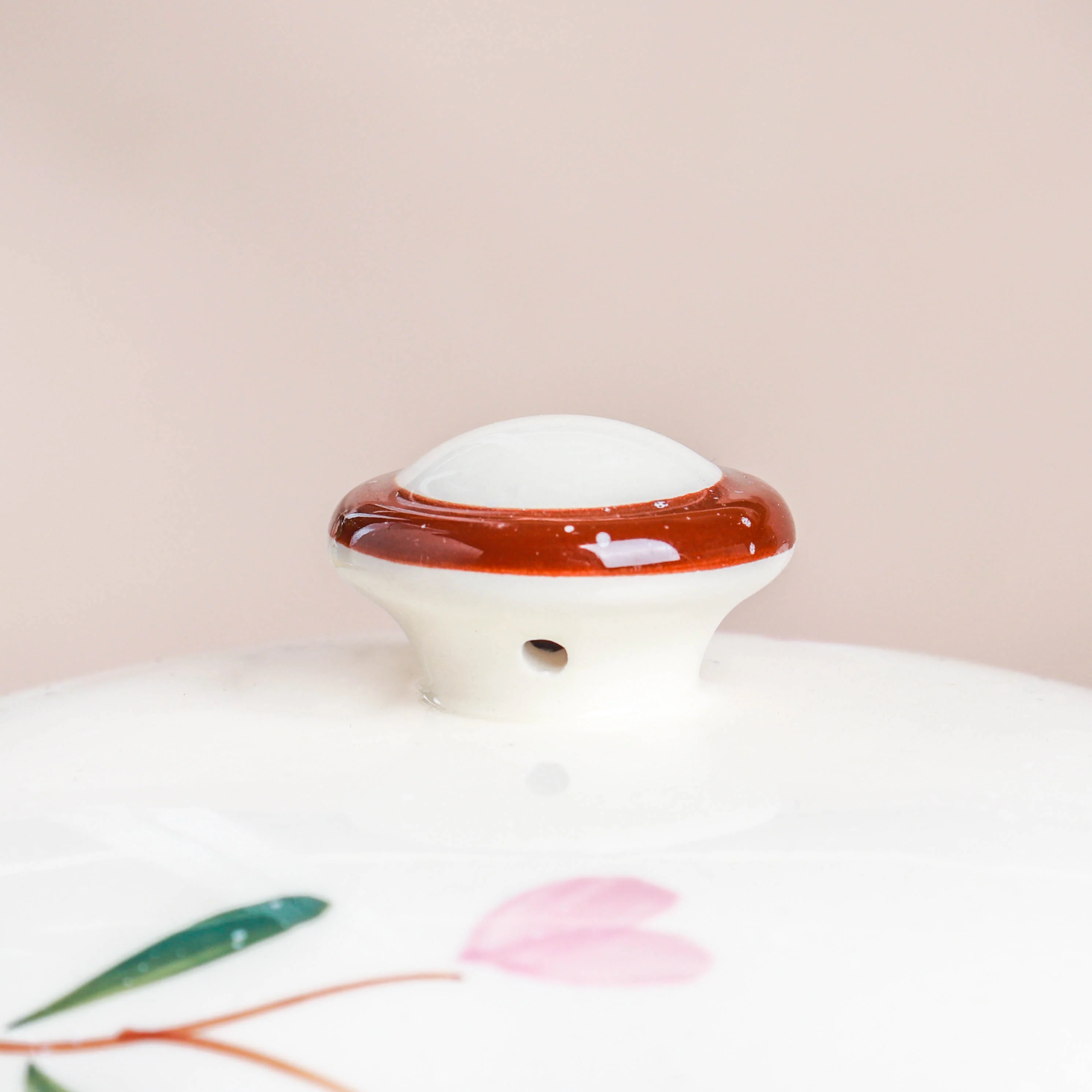 Sakura White Casserole Pot Medium - Image 7