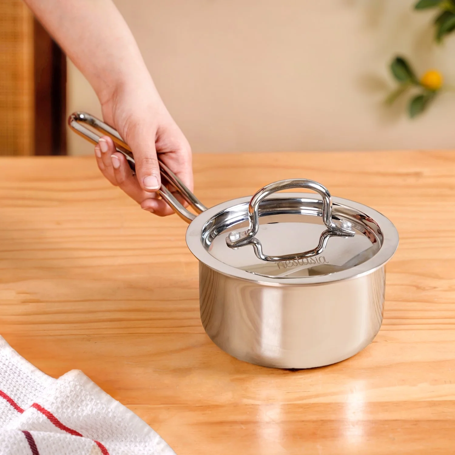 Saucepan Tri Ply Stainless Steel 1100ml - Image 3