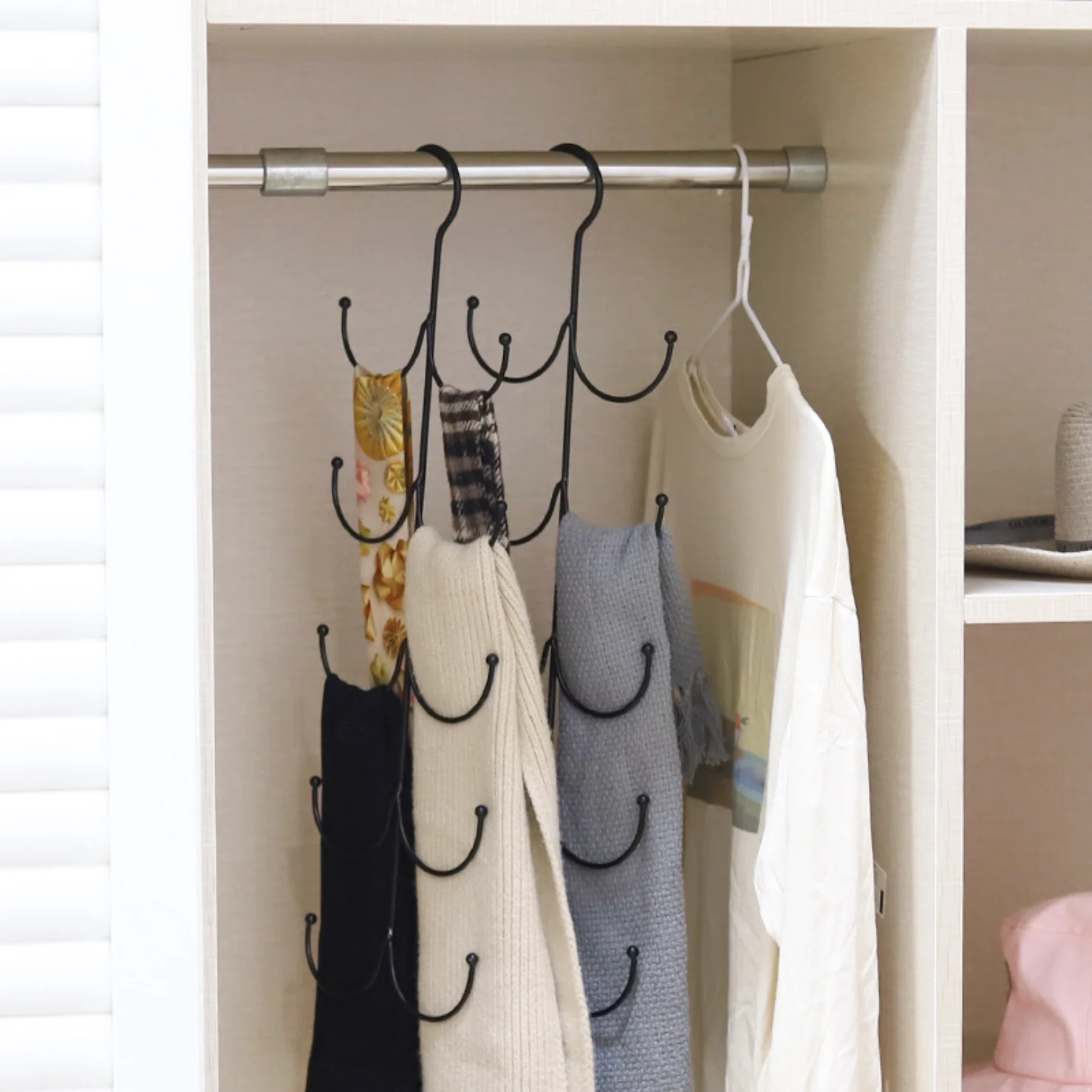 Scarf Hanger