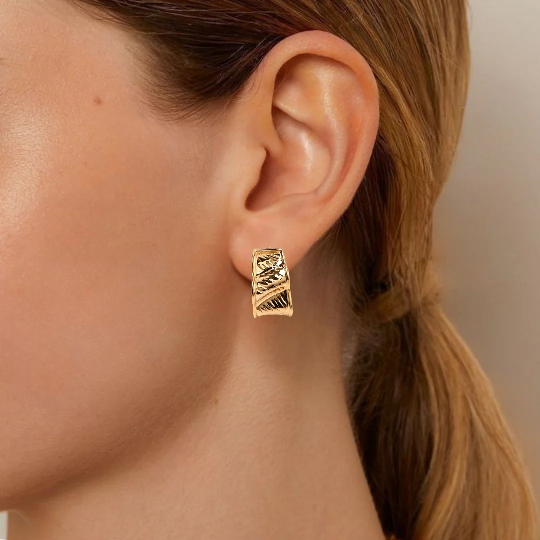 Sculpted Waves Hoops Gold - Image 5
