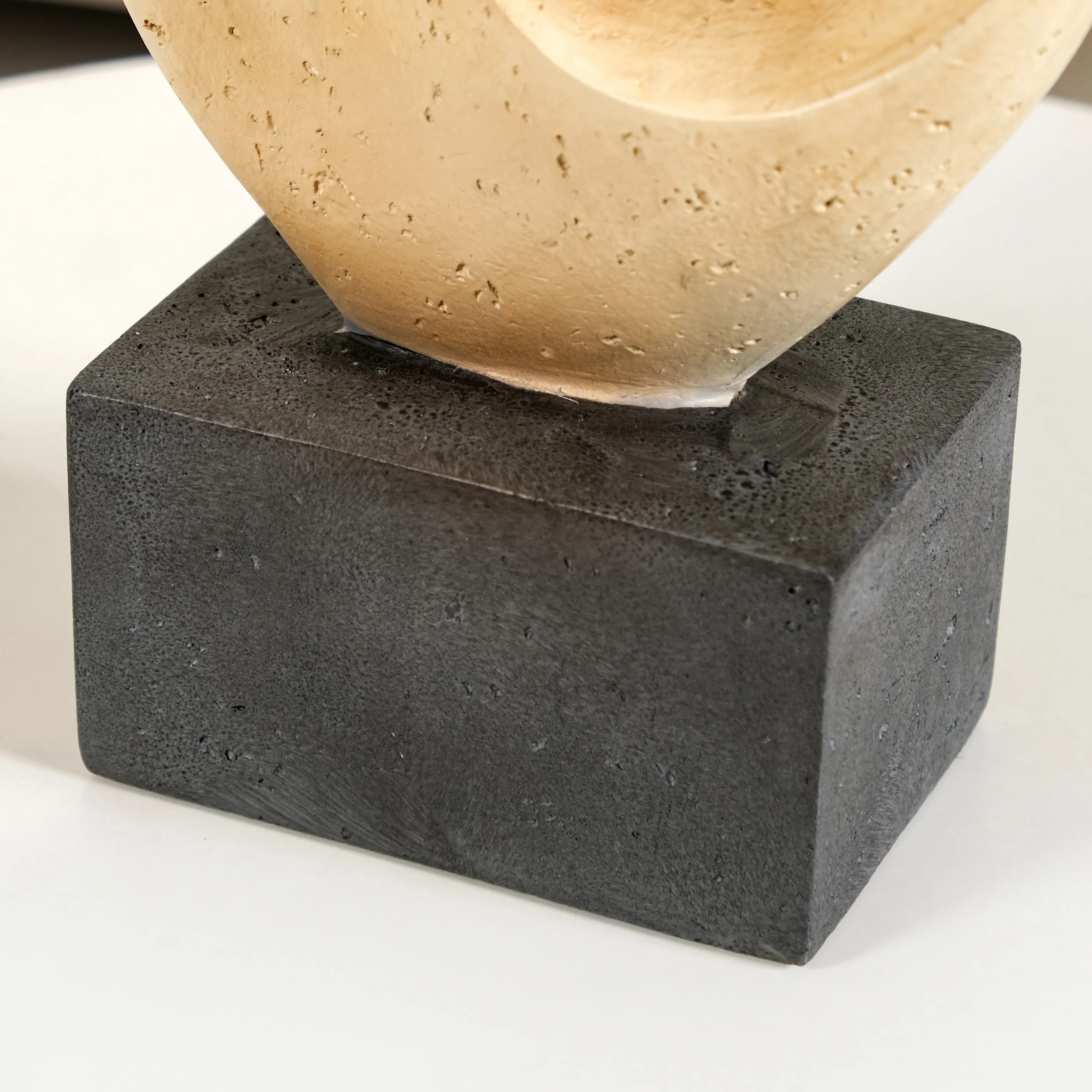 Sculptural Modern Tabletop Ornament Showpiece - Image 6
