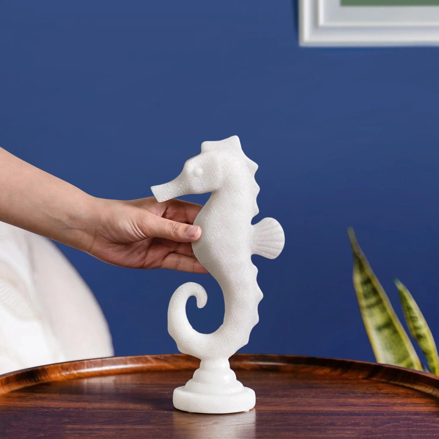 Seahorse Sculpture Short - Image 3