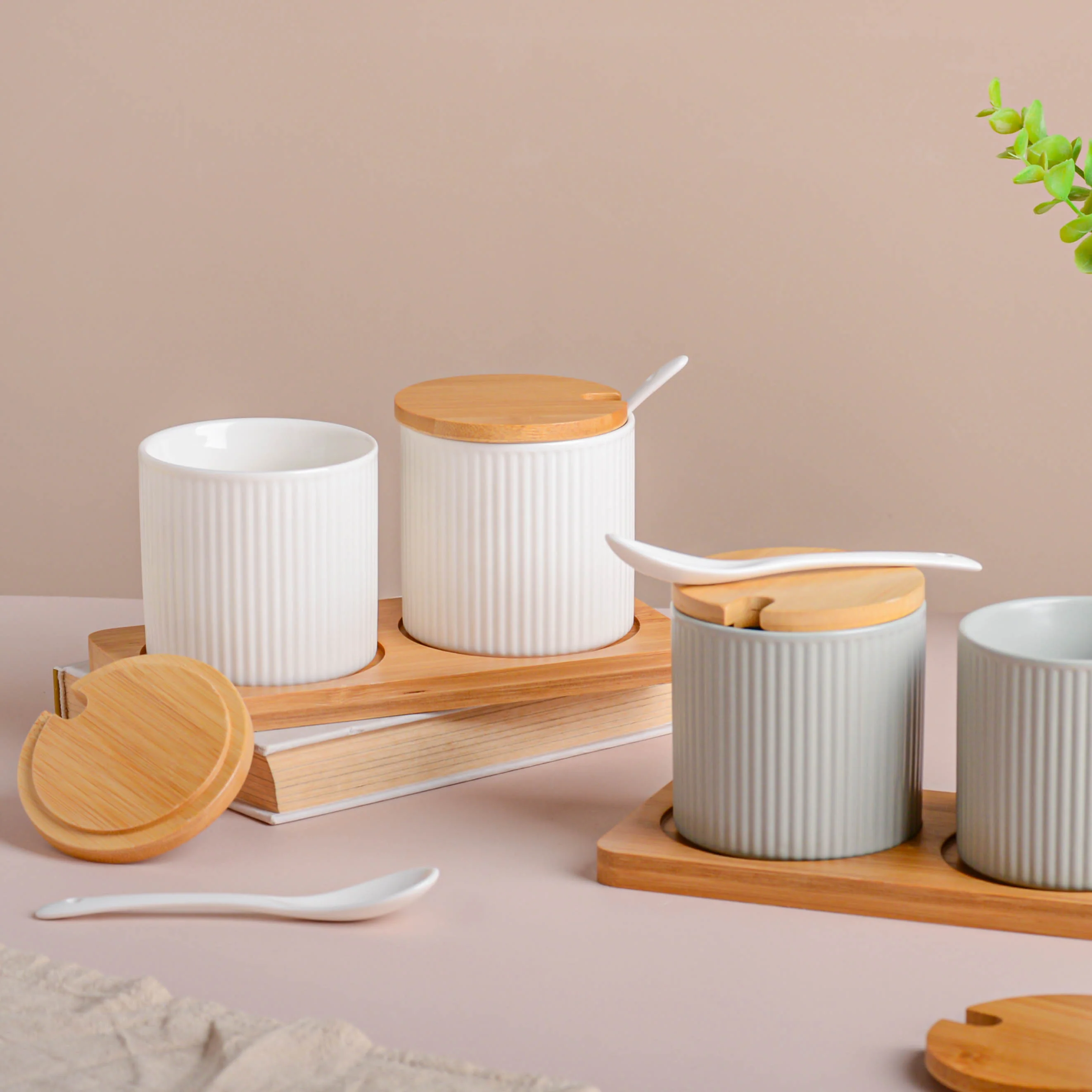 Seasoning Jar Set of 2 with Tray - Image 4