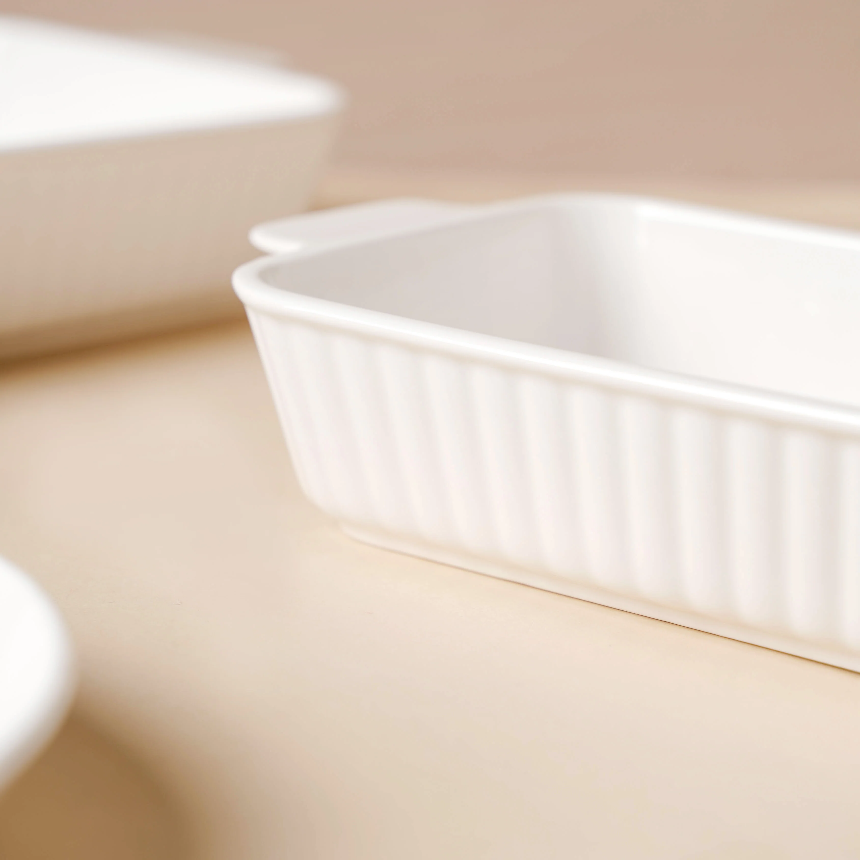 Serena Lily White Ceramic Ribbed Baking Plate Small - Image 5