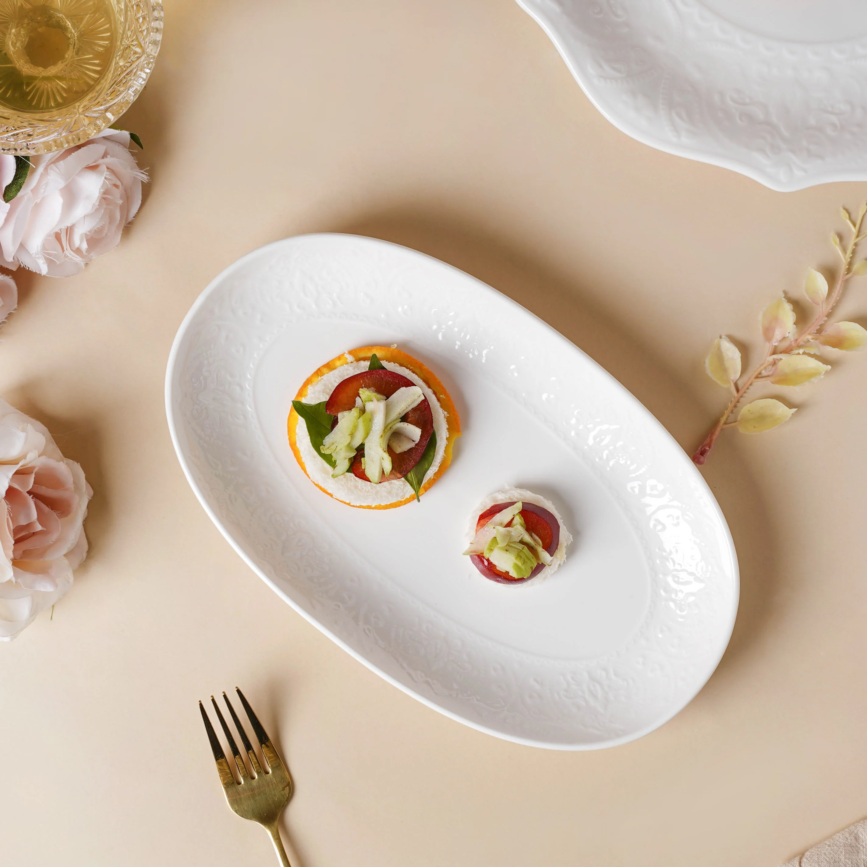 Serena Snowy White Floral Oval Platter - Image 3