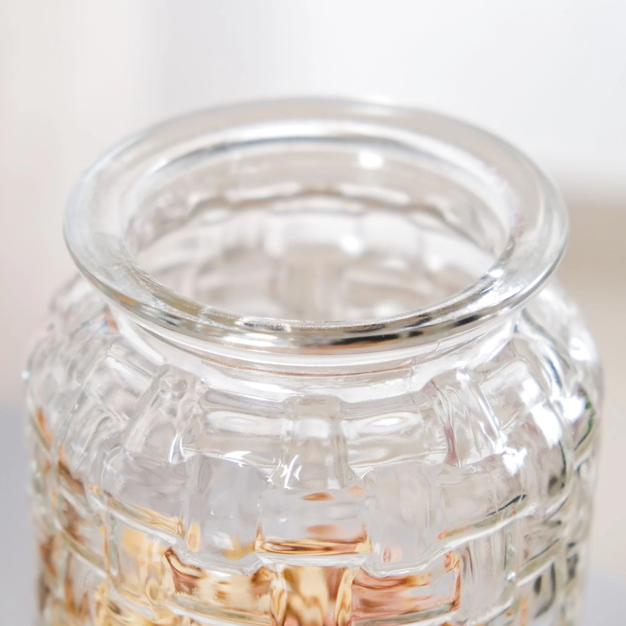 Set Of 2 Glass Jars With Green Bird Lid 1300ml - Image 6