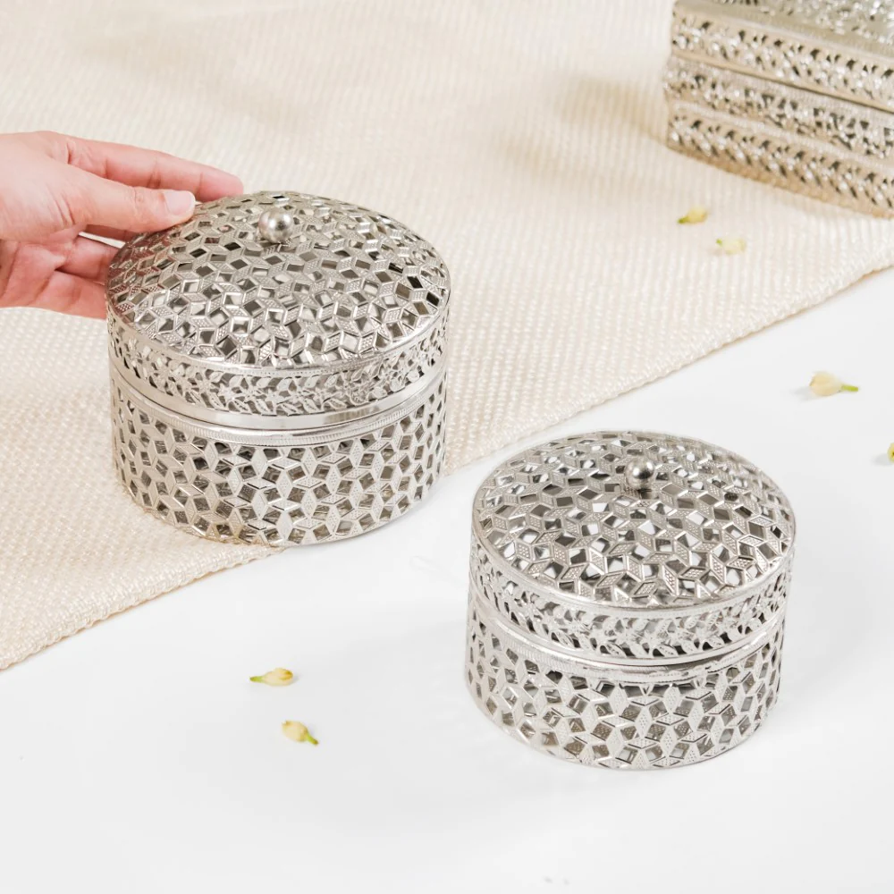 Set Of 2 Round Gift Box Silver - Image 2