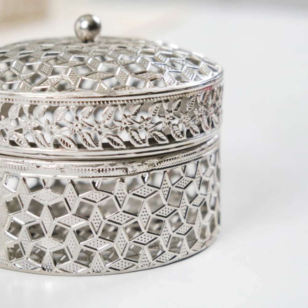 Set Of 2 Round Gift Box Silver - Image 5