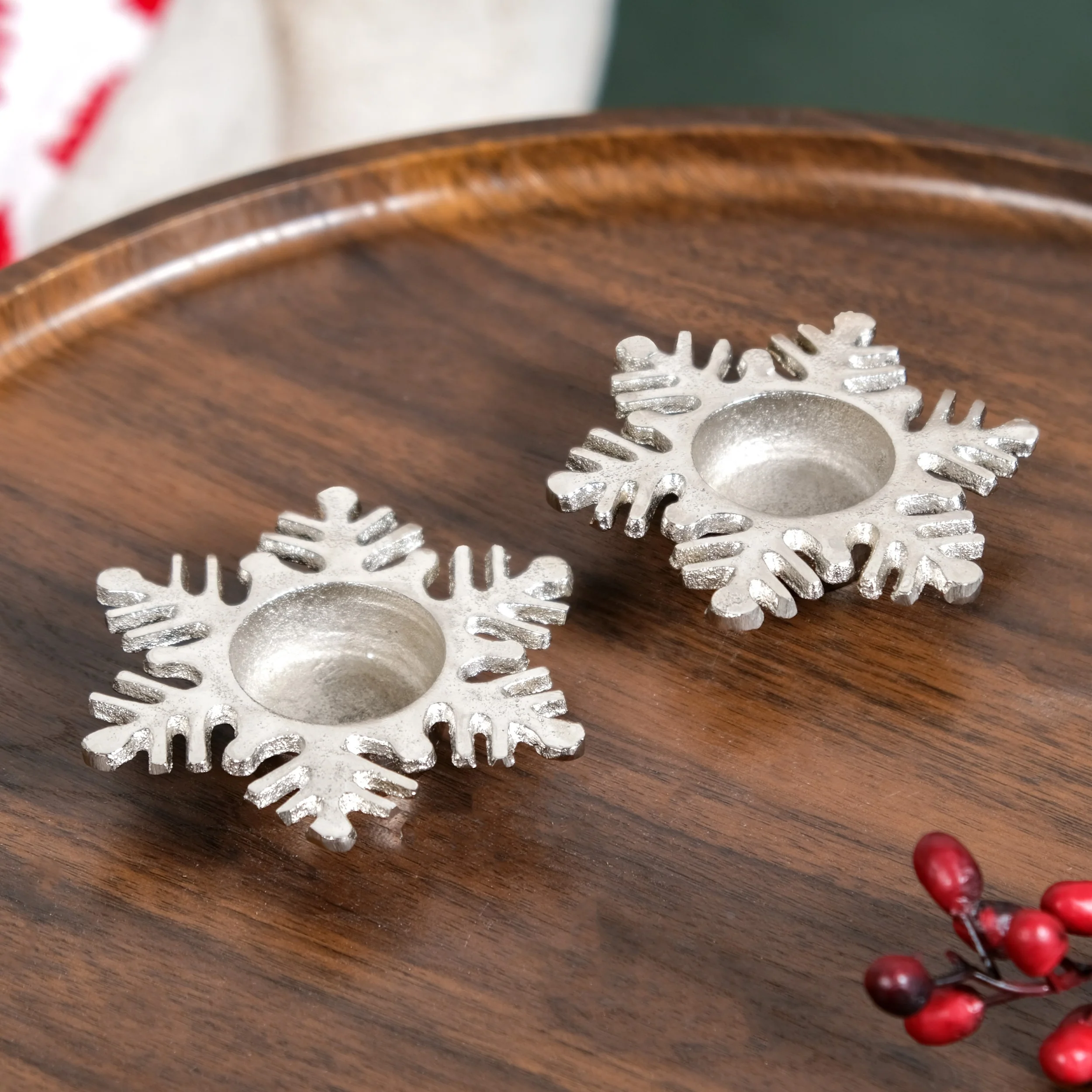 Set Of 2 Silver Snowflake Tea Light Candle Holder - Image 3