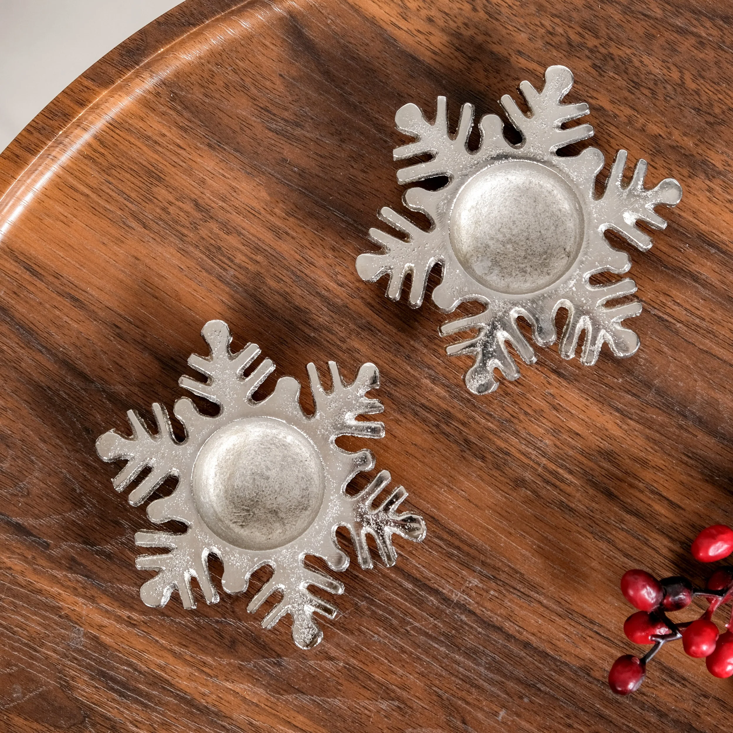 Set Of 2 Silver Snowflake Tea Light Candle Holder - Image 6