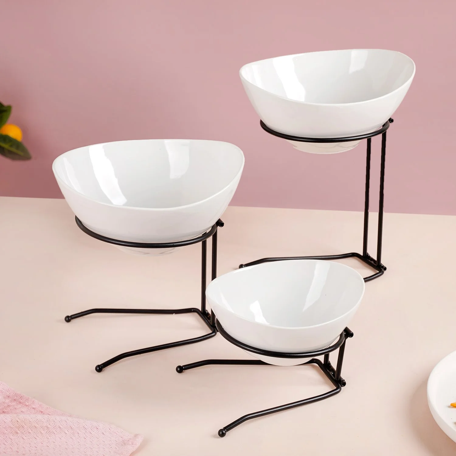 Set Of 3 Serving Bowls With Stands - Image 3