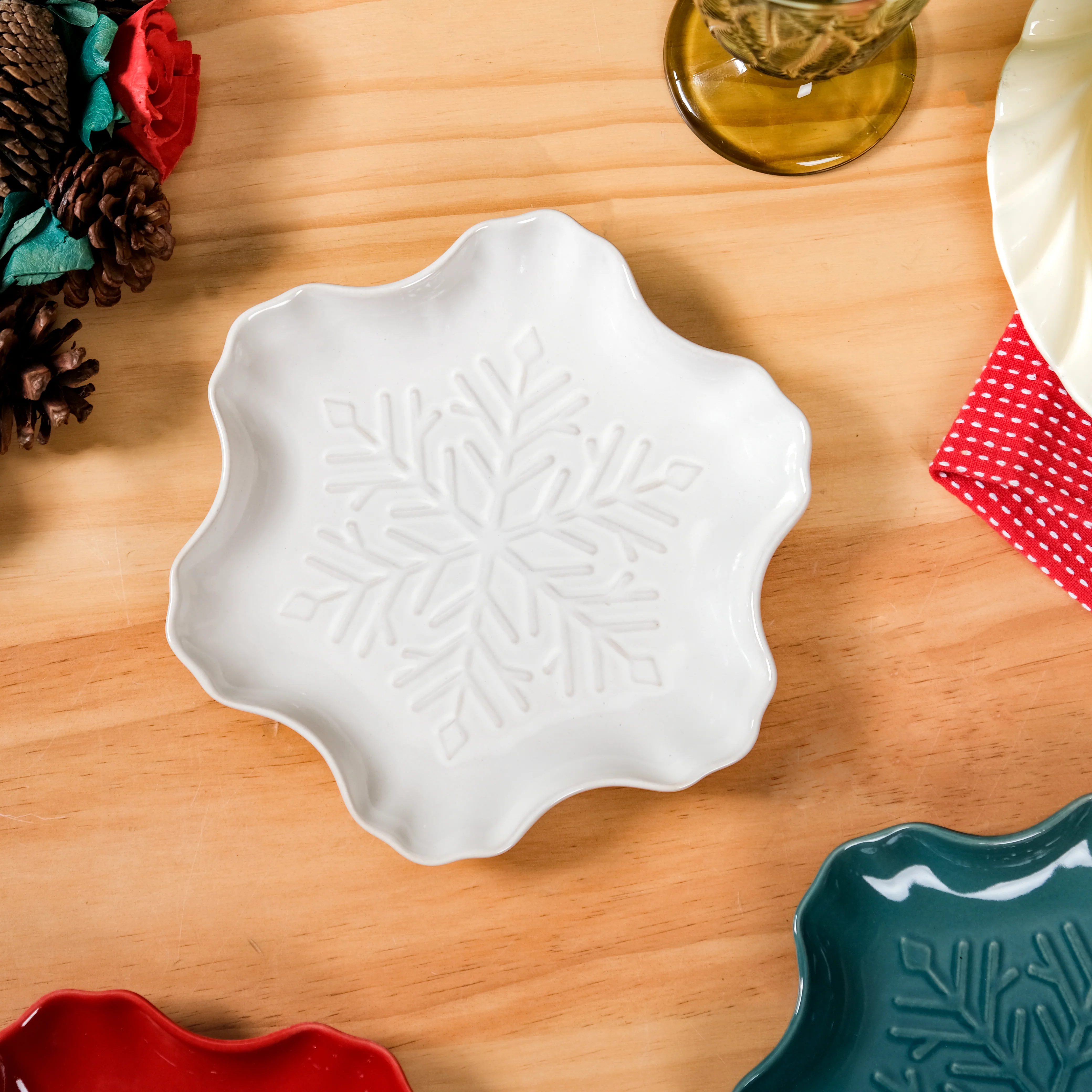Set Of 3 Snowflake Ceramic Snack Plates - Image 6