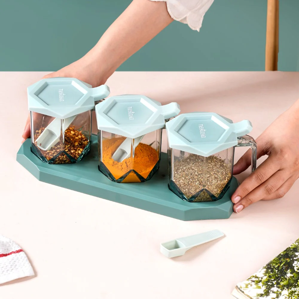 Set of 3 Spice Jars With Spoons Green - Image 2