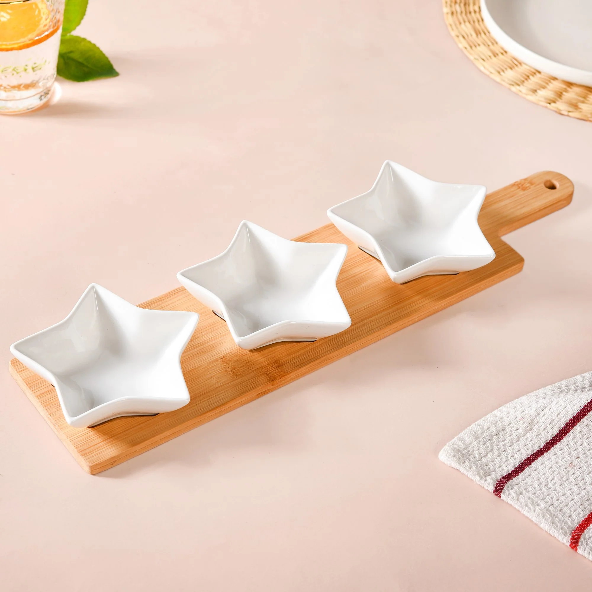 Set Of 3 White Star Ceramic Bowls With Wooden Tray 80ml - Image 9