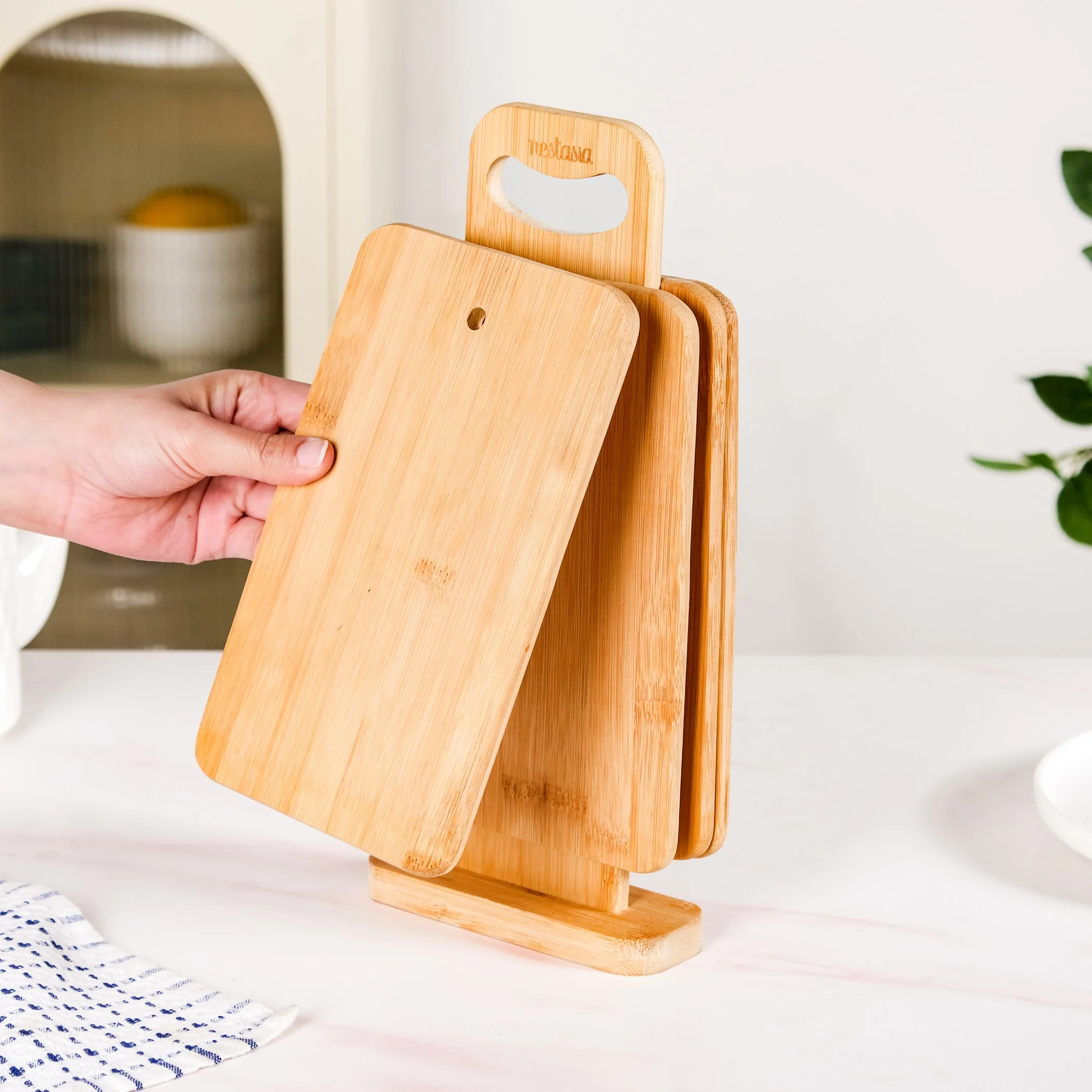 Set Of 4 Bamboo Platters With Stand - Image 2