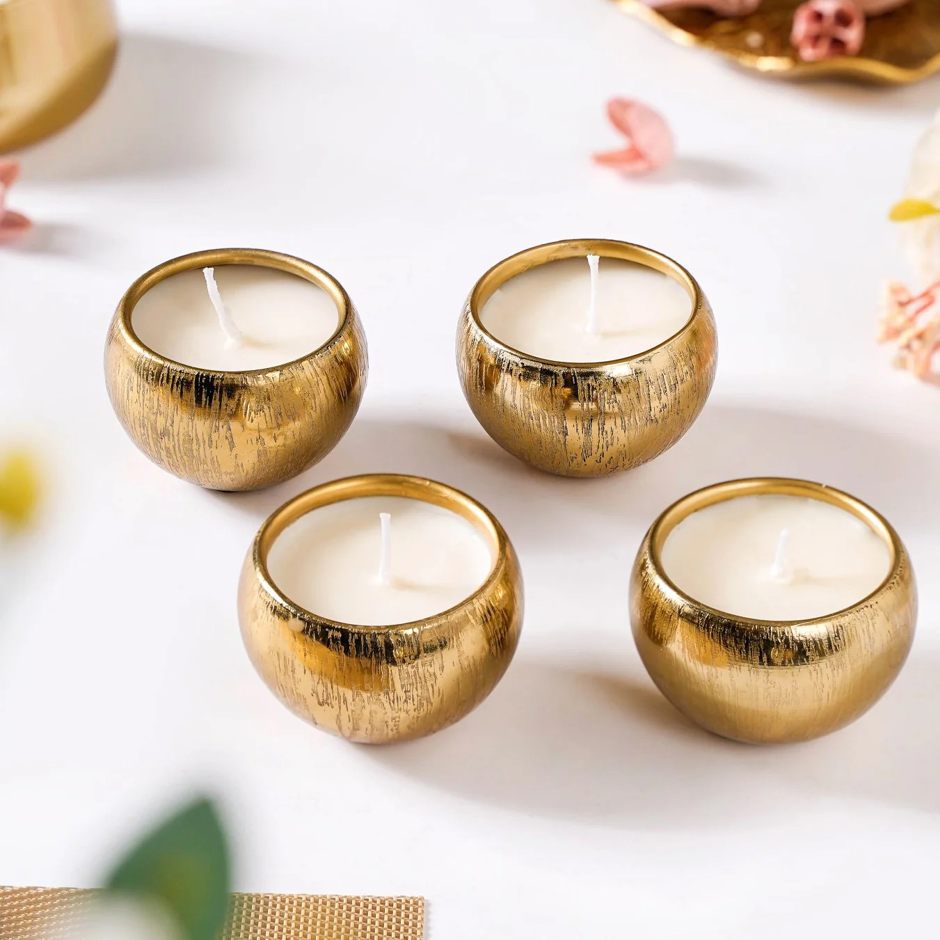 Set Of 4 Festive Delights Gold Scented Candles - Image 9