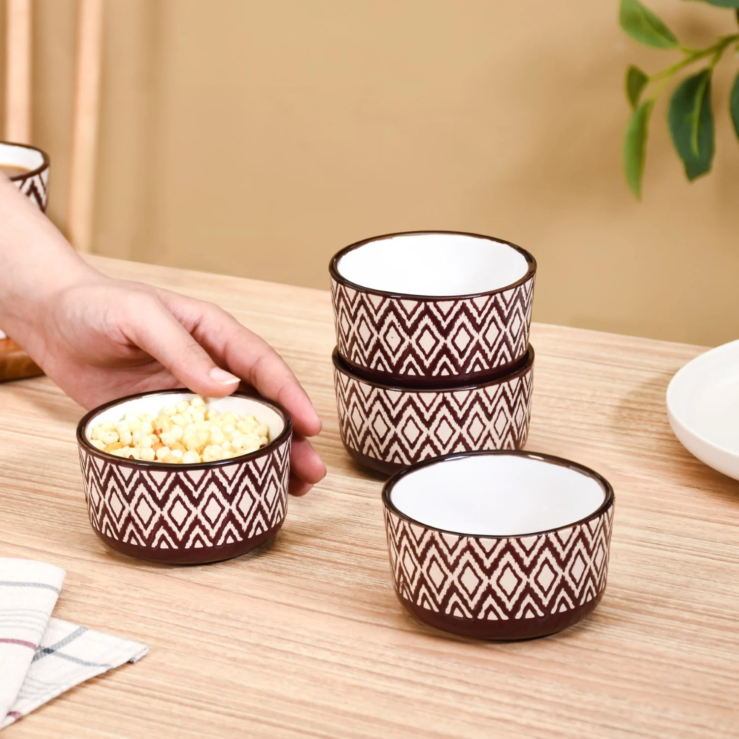 Set Of 4 Kaleido Ceramic Small Bowl For Nuts Brown 200ml - Image 3