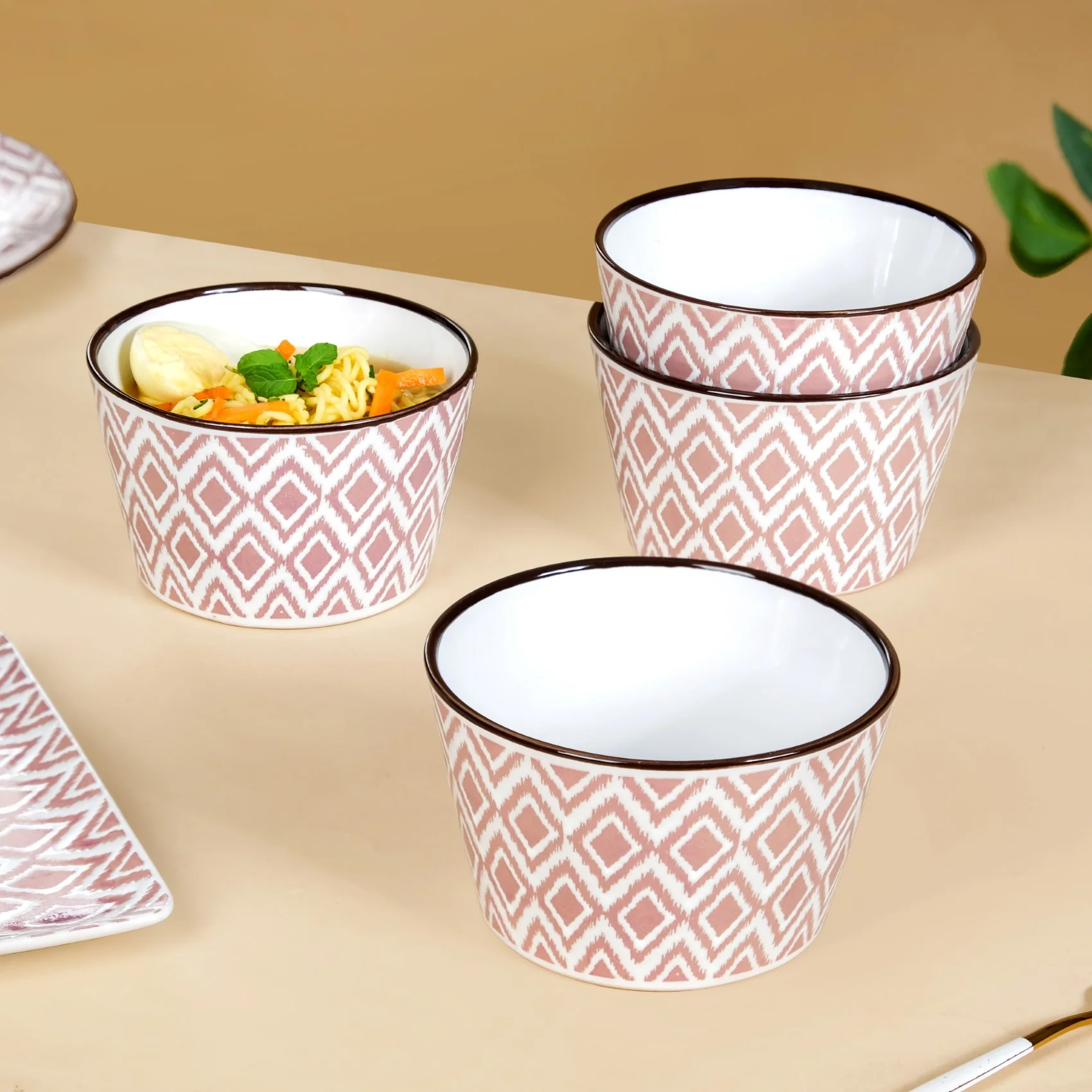 Set Of 4 Kaleido Serving Bowl Pink 650ml