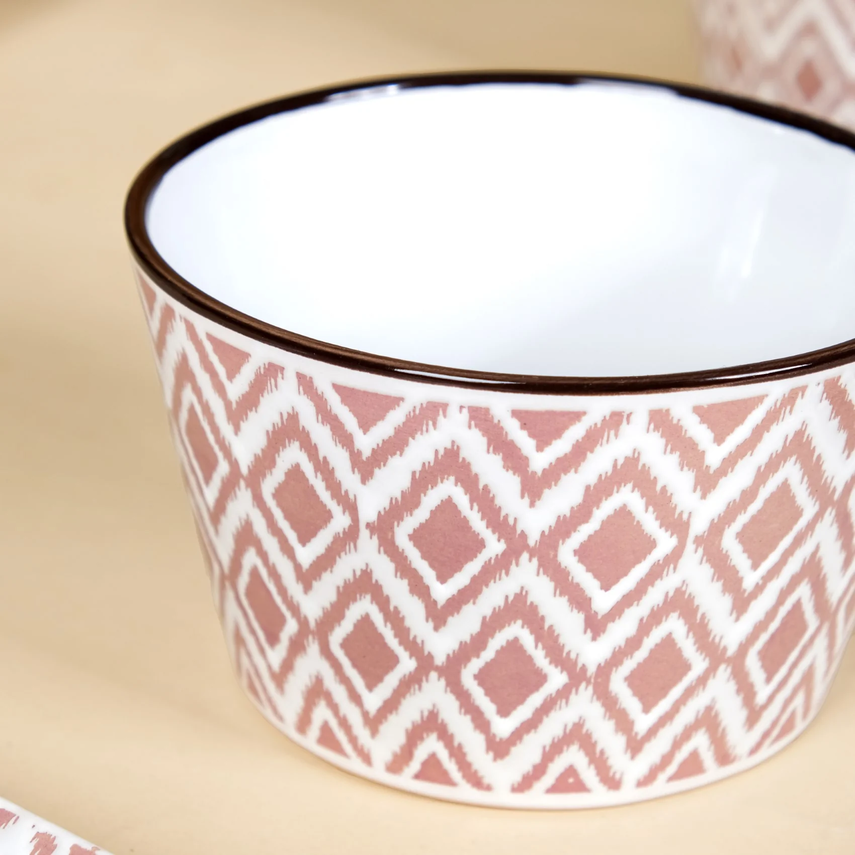 Set Of 4 Kaleido Serving Bowl Pink 650ml - Image 6