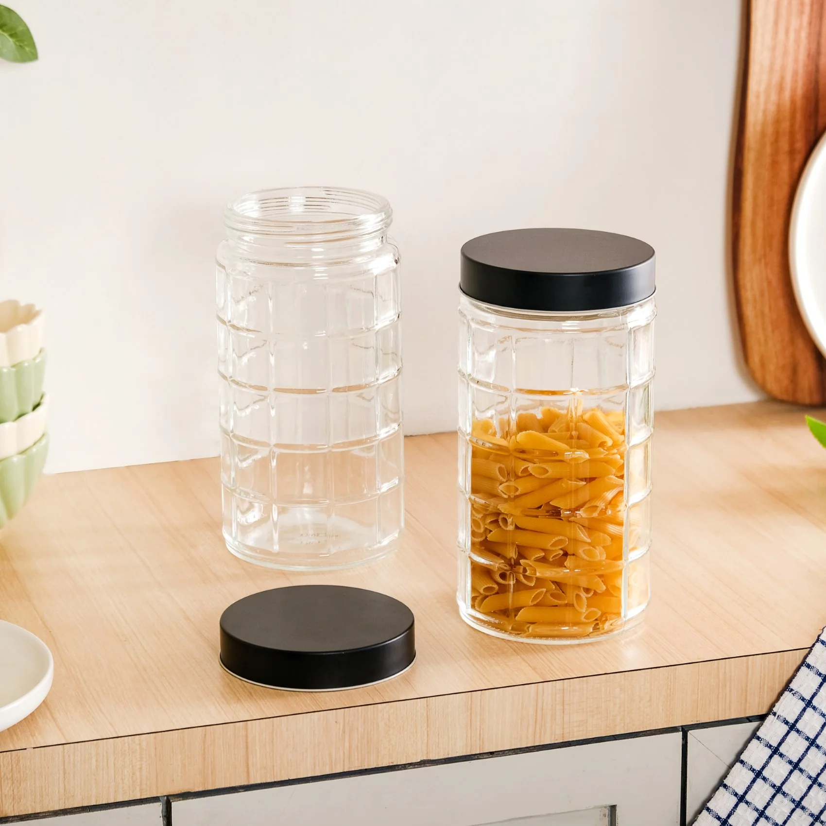 Set Of 4 Tall Glass Jars With Lid 1900ml - Image 9