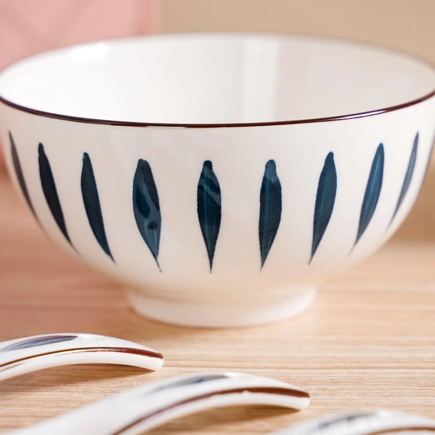 Set Of 4 Teardrop Soup Bowls With Spoon 350ml - Image 8