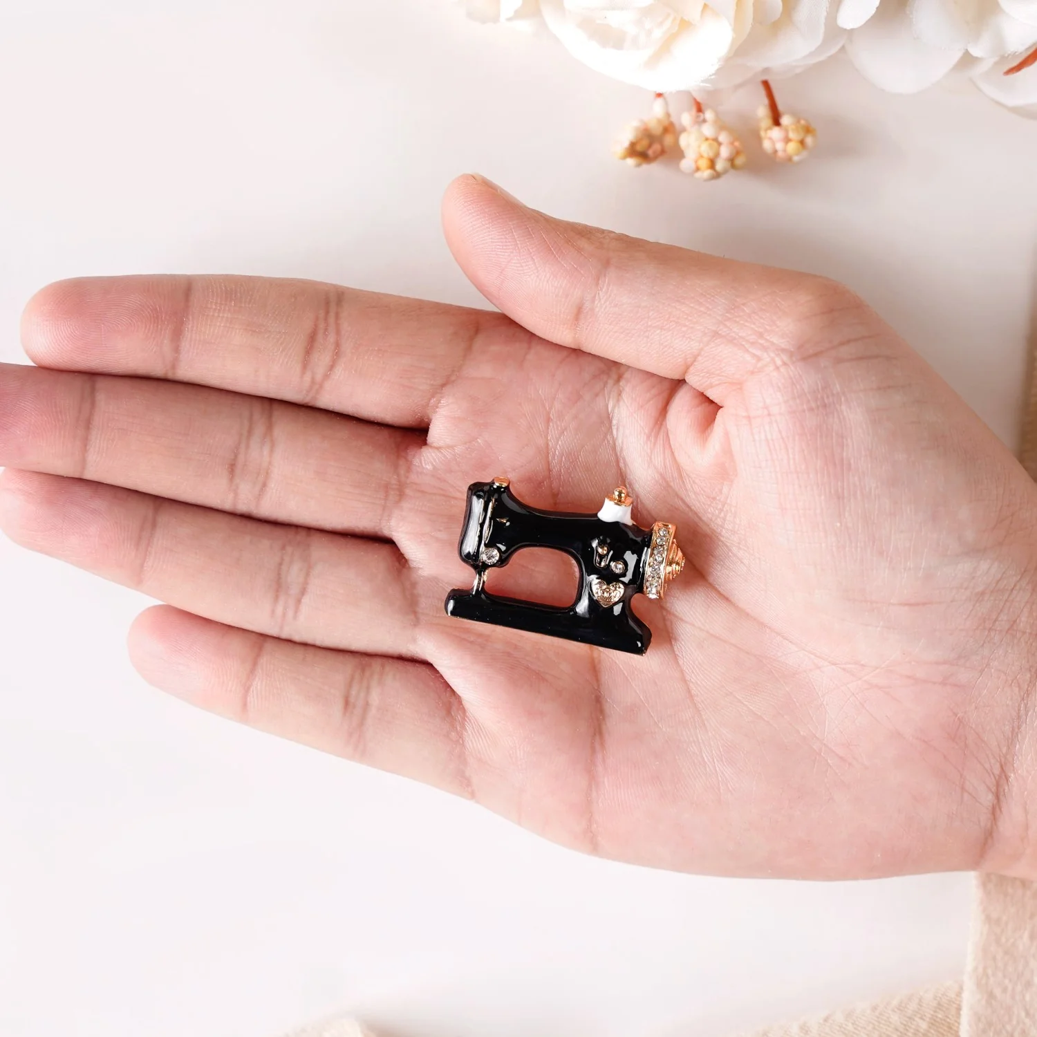 Sewing Machine Brooch Black - Image 3