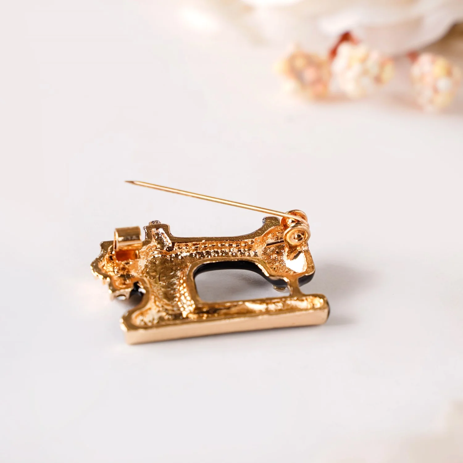 Sewing Machine Brooch Black - Image 5
