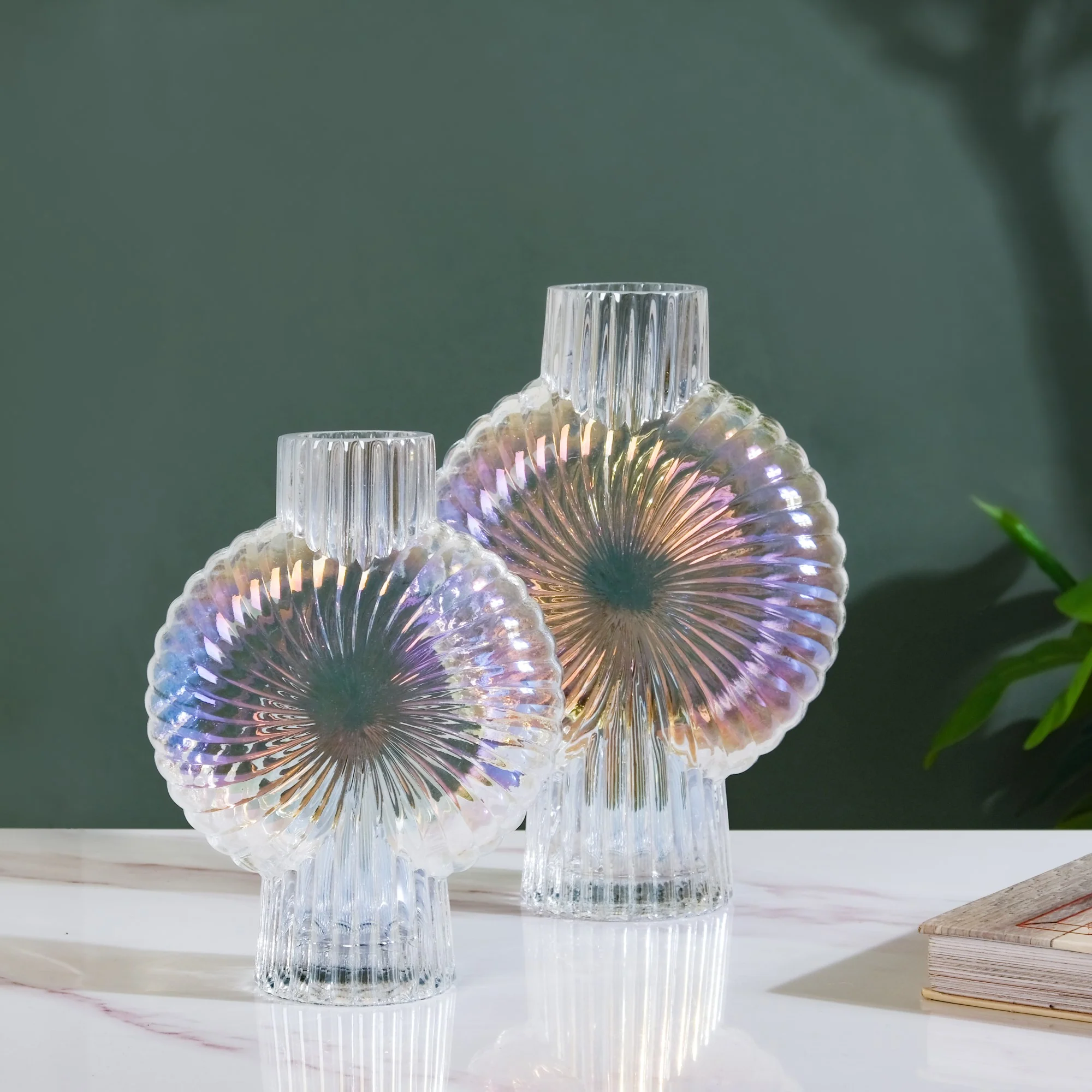 Shimmer Shell Design Glass Vase Large - Image 7