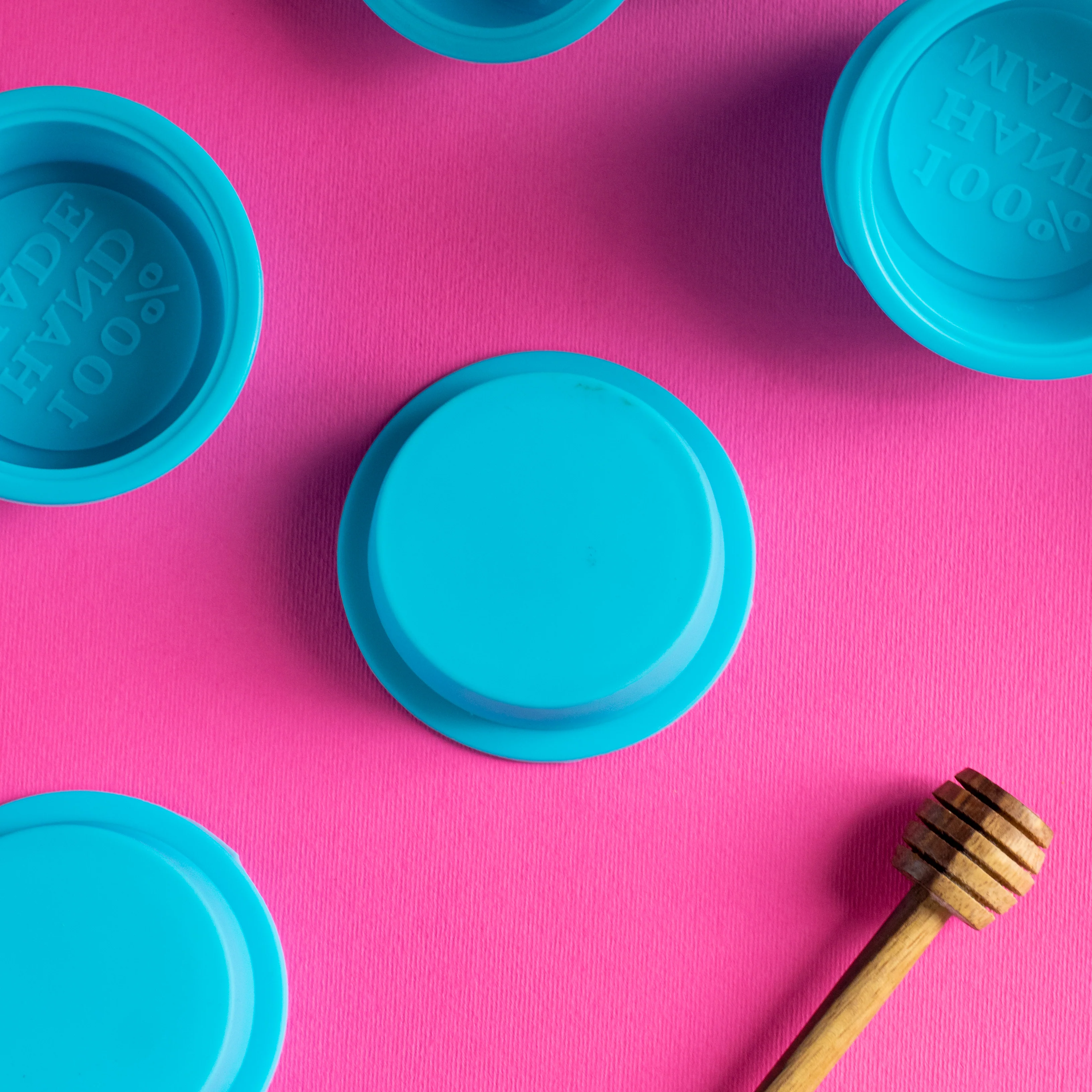 Silicone Cupcake Mould - Image 3
