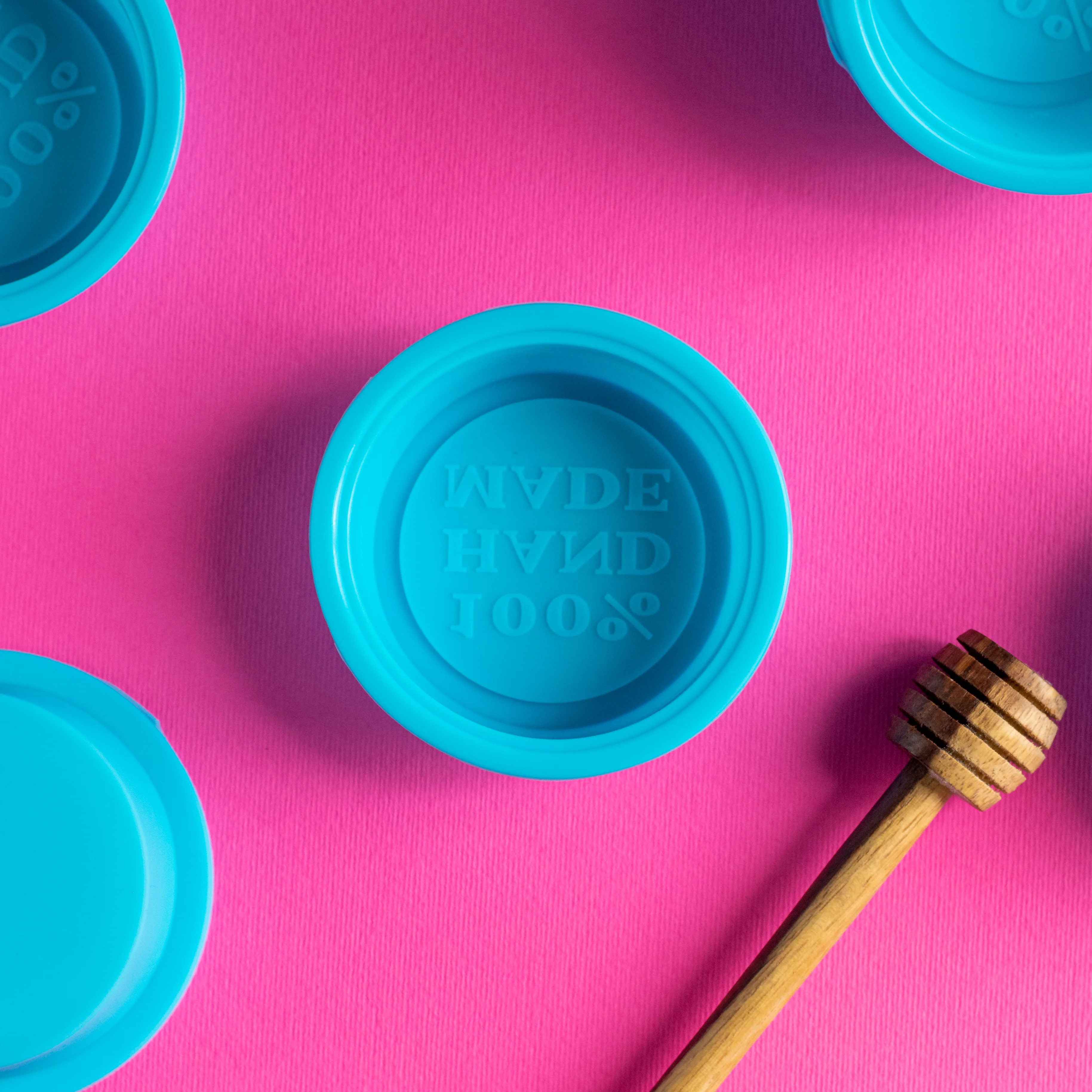 Silicone Cupcake Mould - Image 8