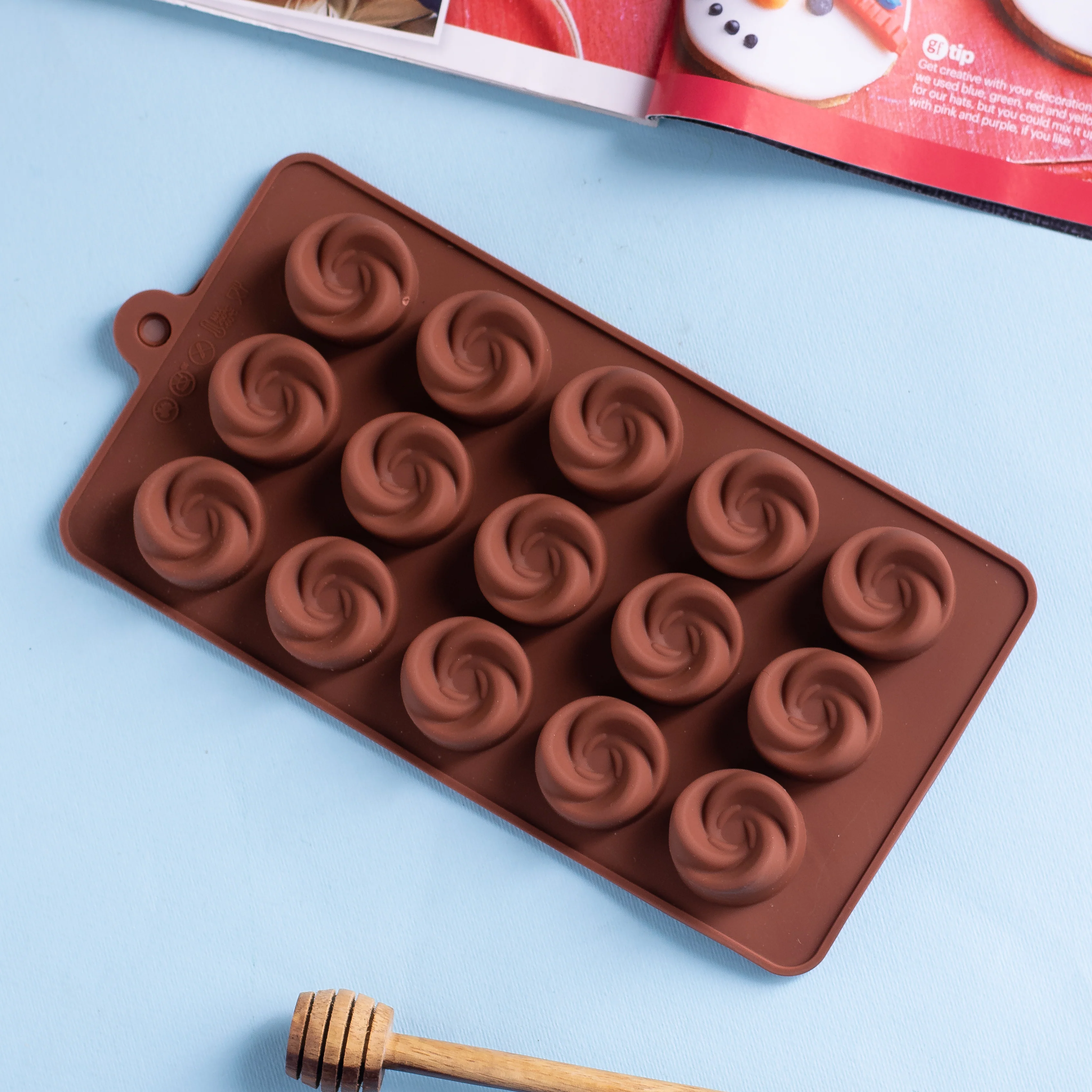 Silicone Mould For Cupcake Decoration - Image 2