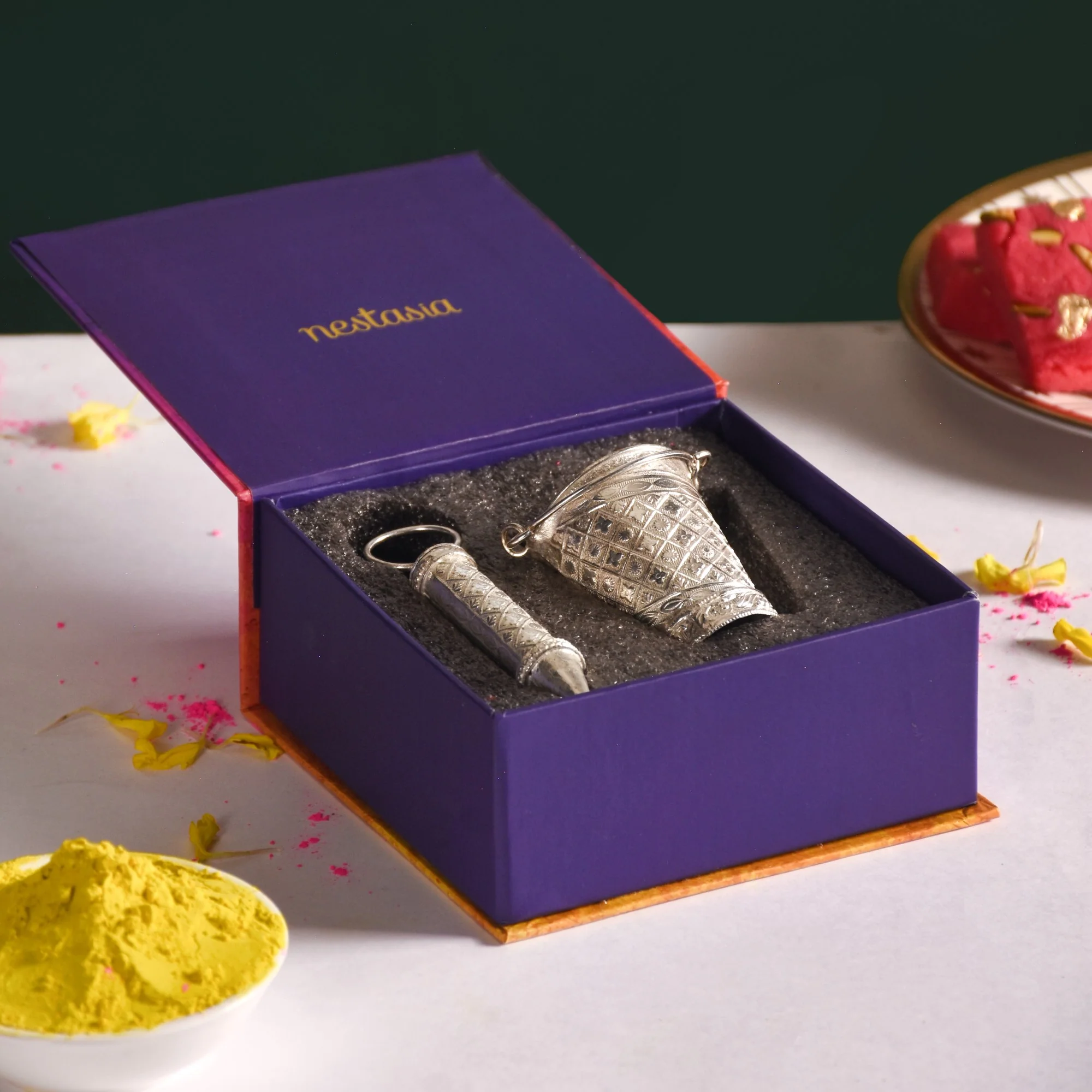 Silver Holi Mini Pichkari And Bucket Set Of 2 With Gift Box - Image 3