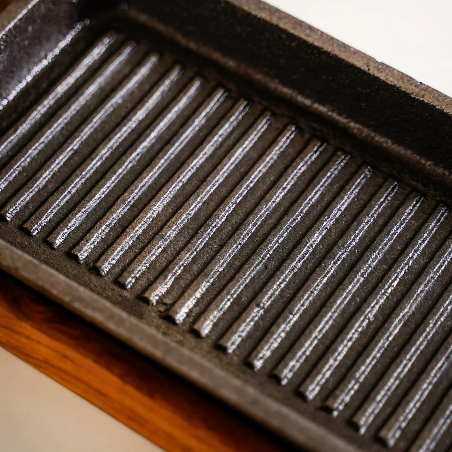 Sizzler Hotplate Grill With Wooden Tray - Image 9